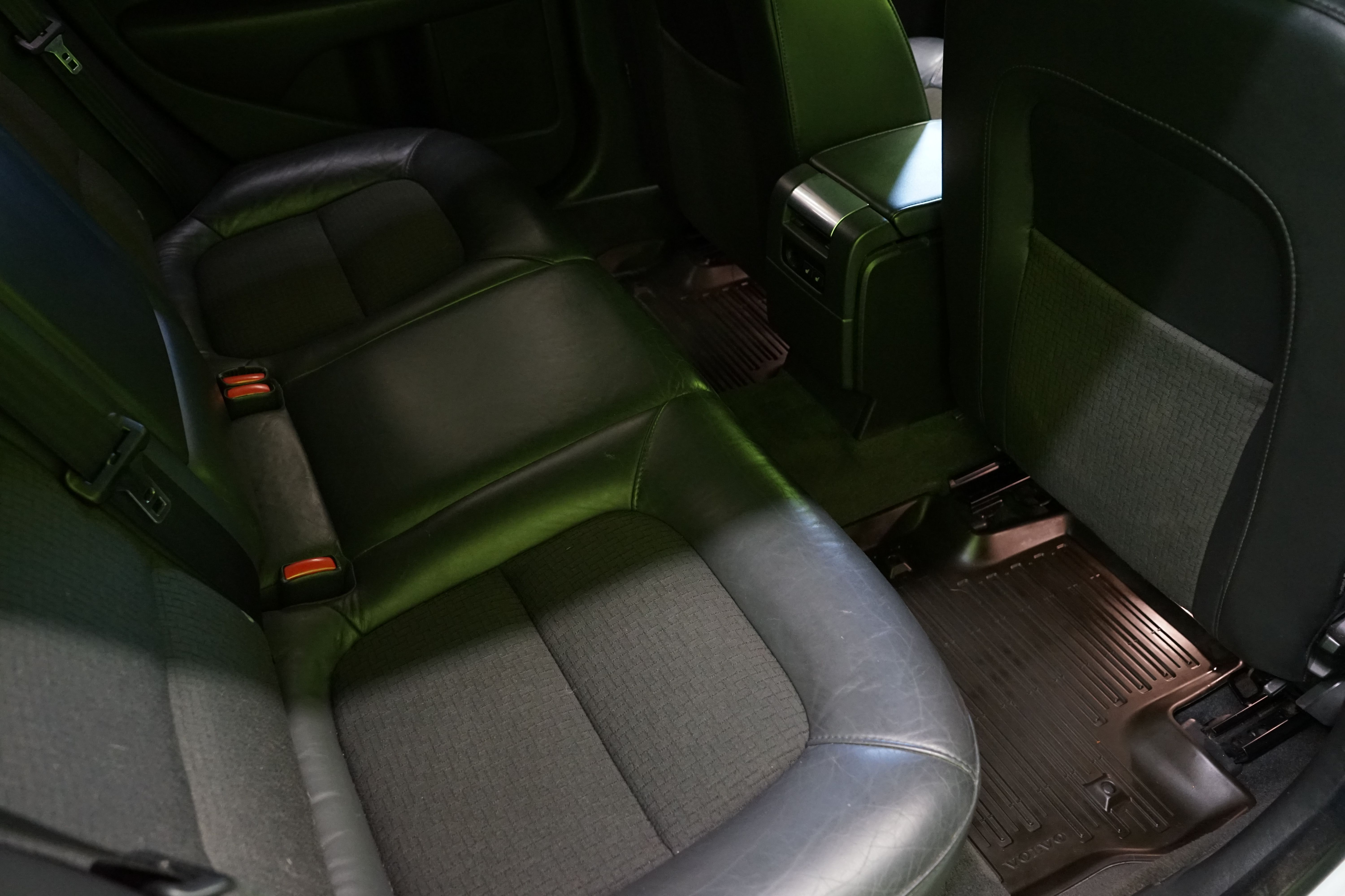 Volvo V70 2015