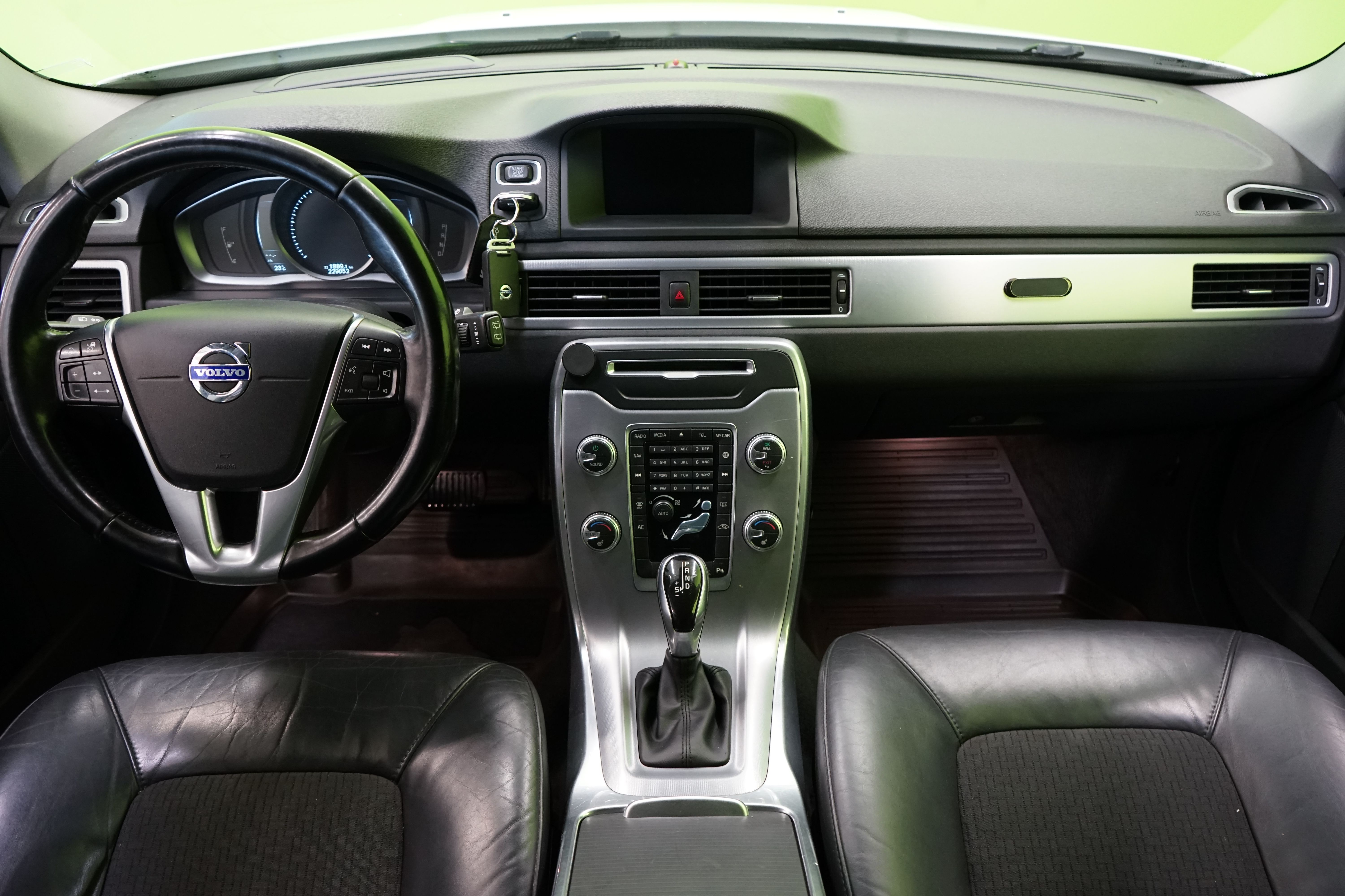 Volvo V70 2015