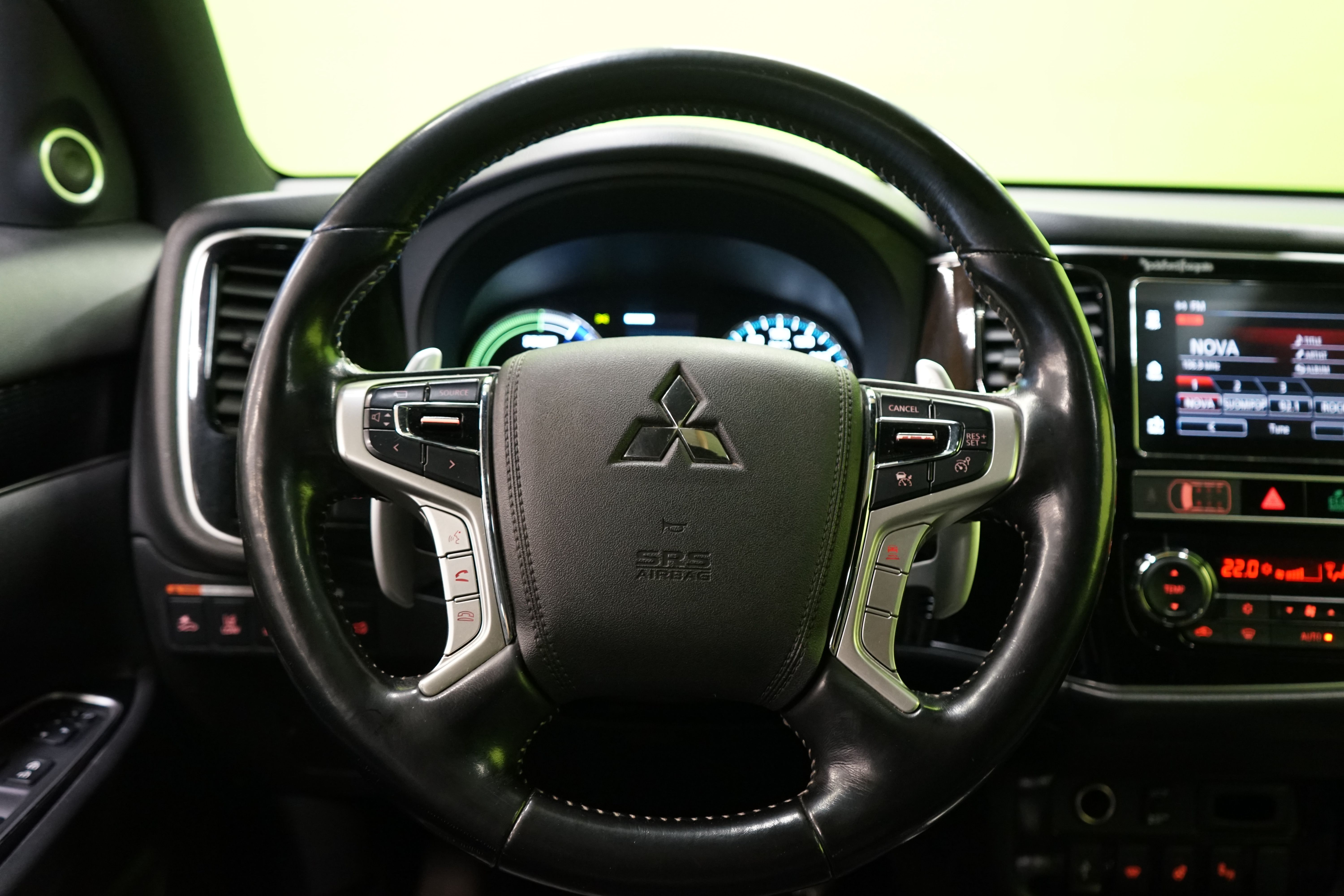 Mitsubishi Outlander PHEV 2019