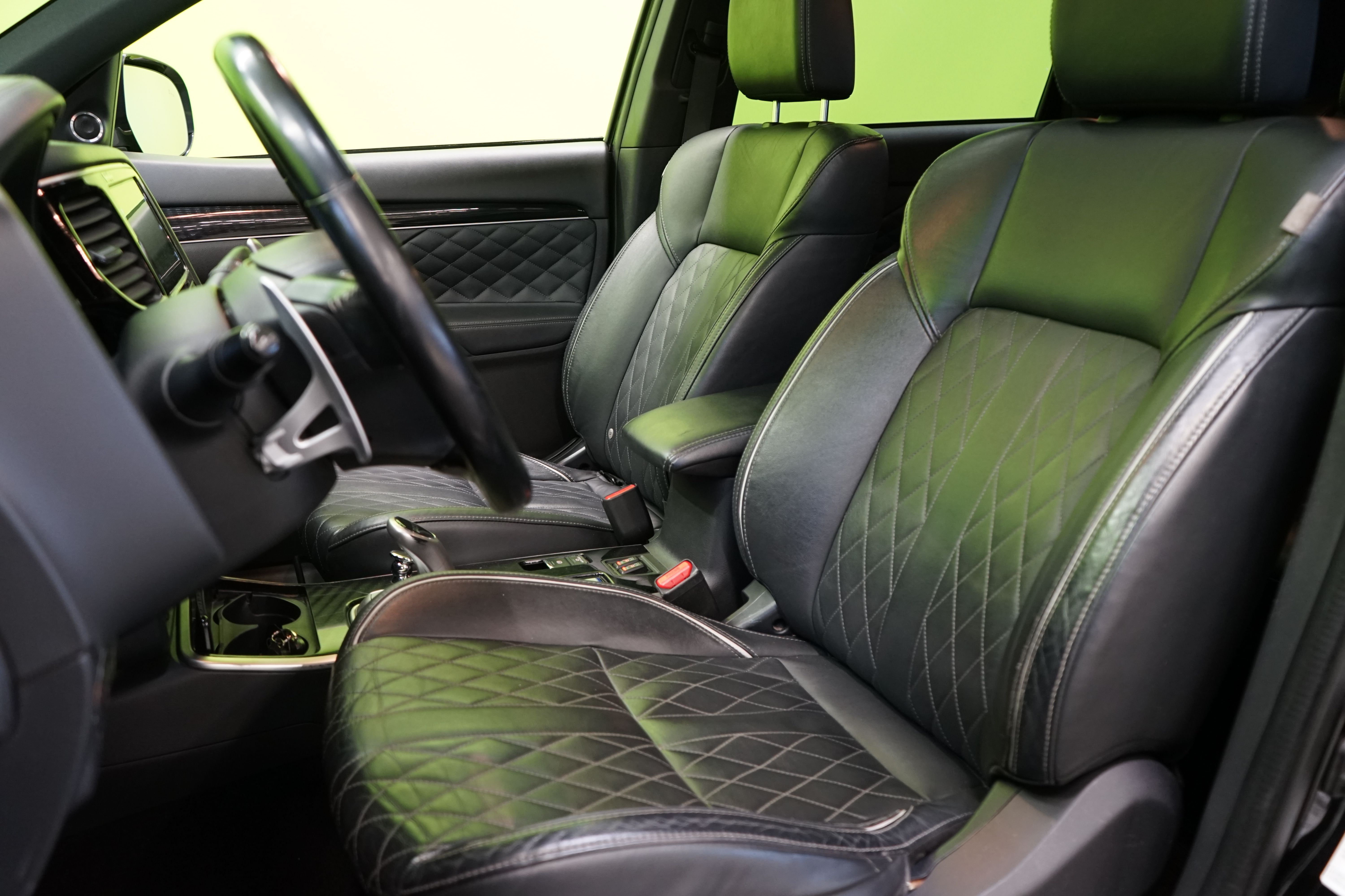 Mitsubishi Outlander PHEV 2019