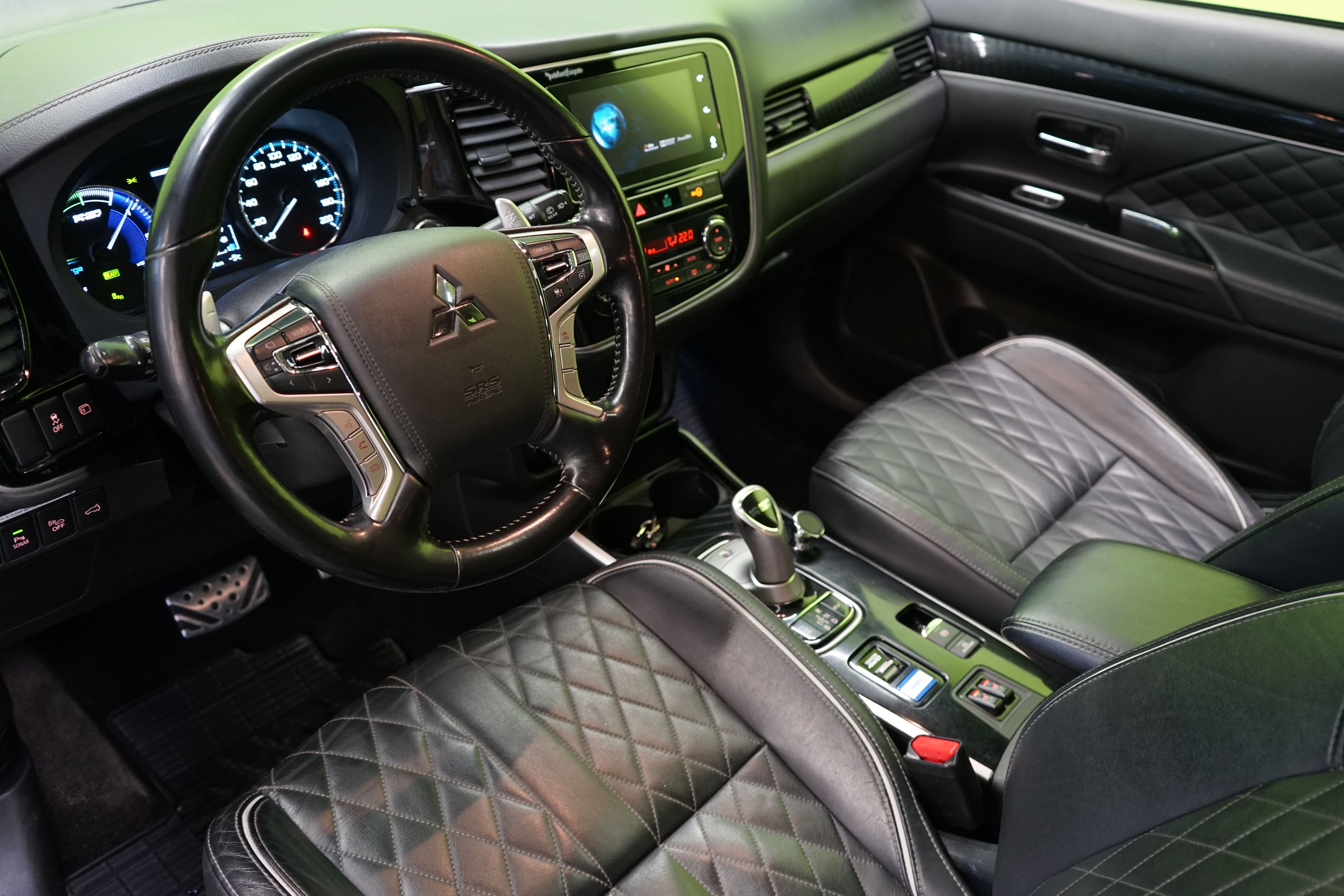 Mitsubishi Outlander PHEV 2019