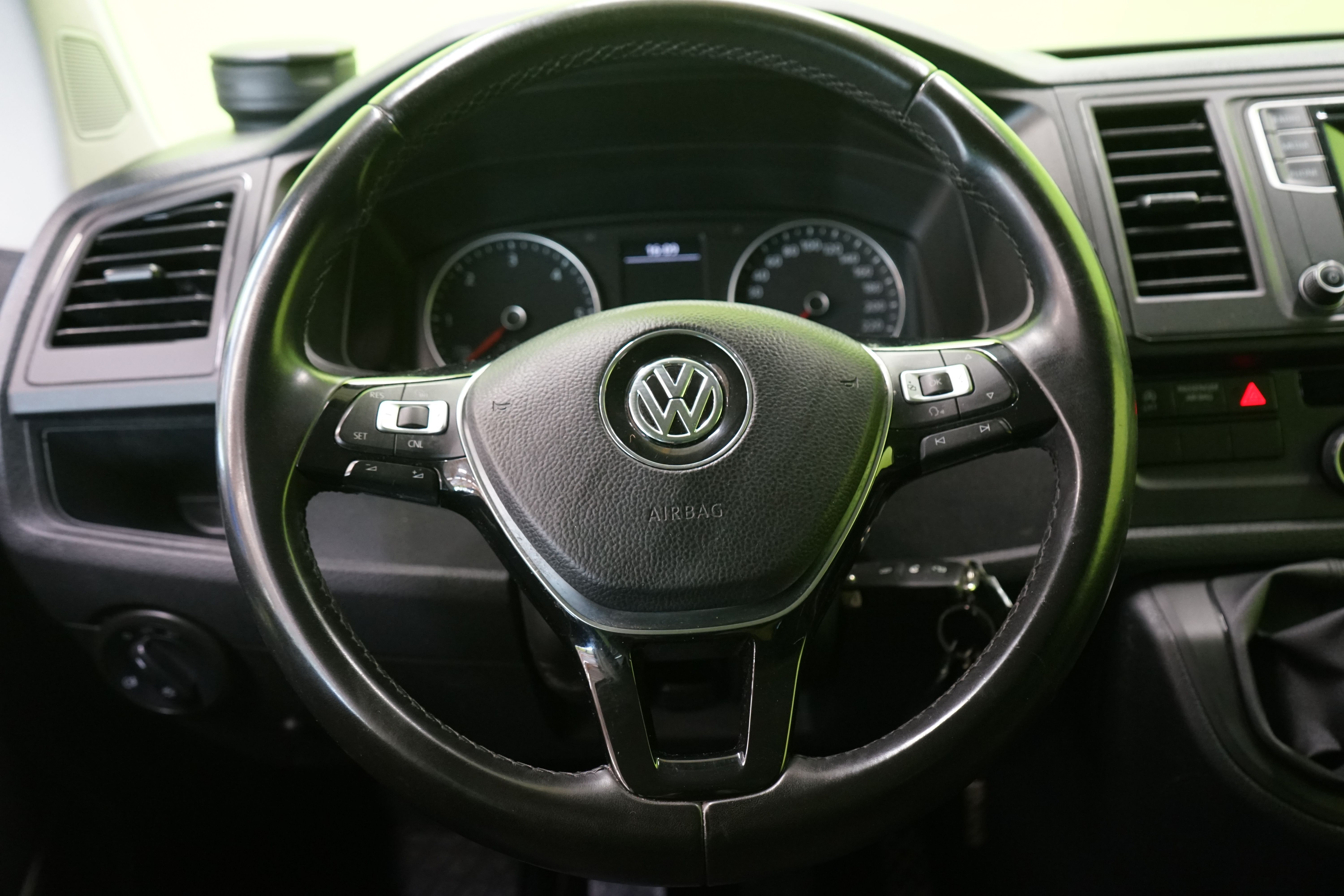 Volkswagen Caravelle 2019