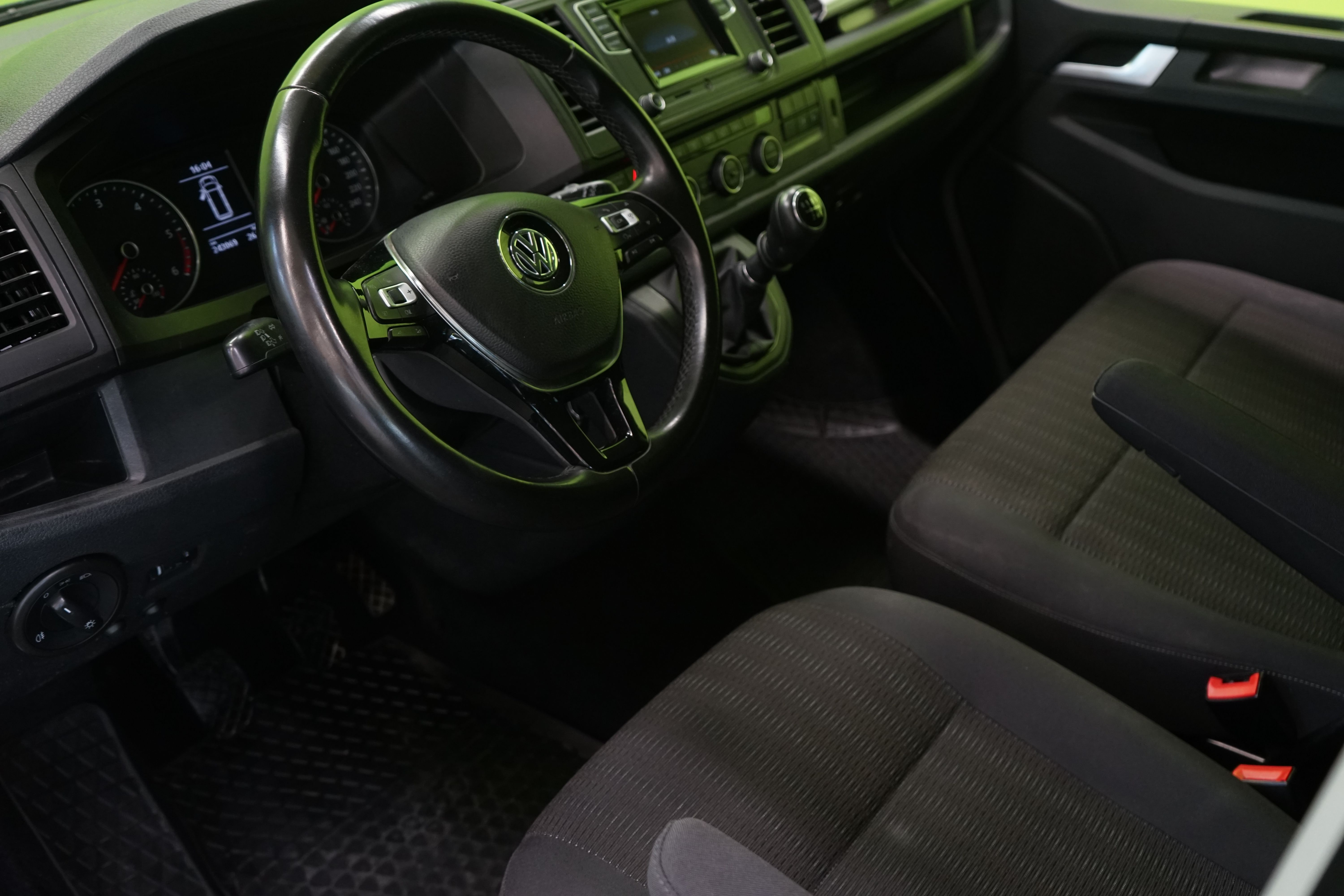 Volkswagen Caravelle 2019