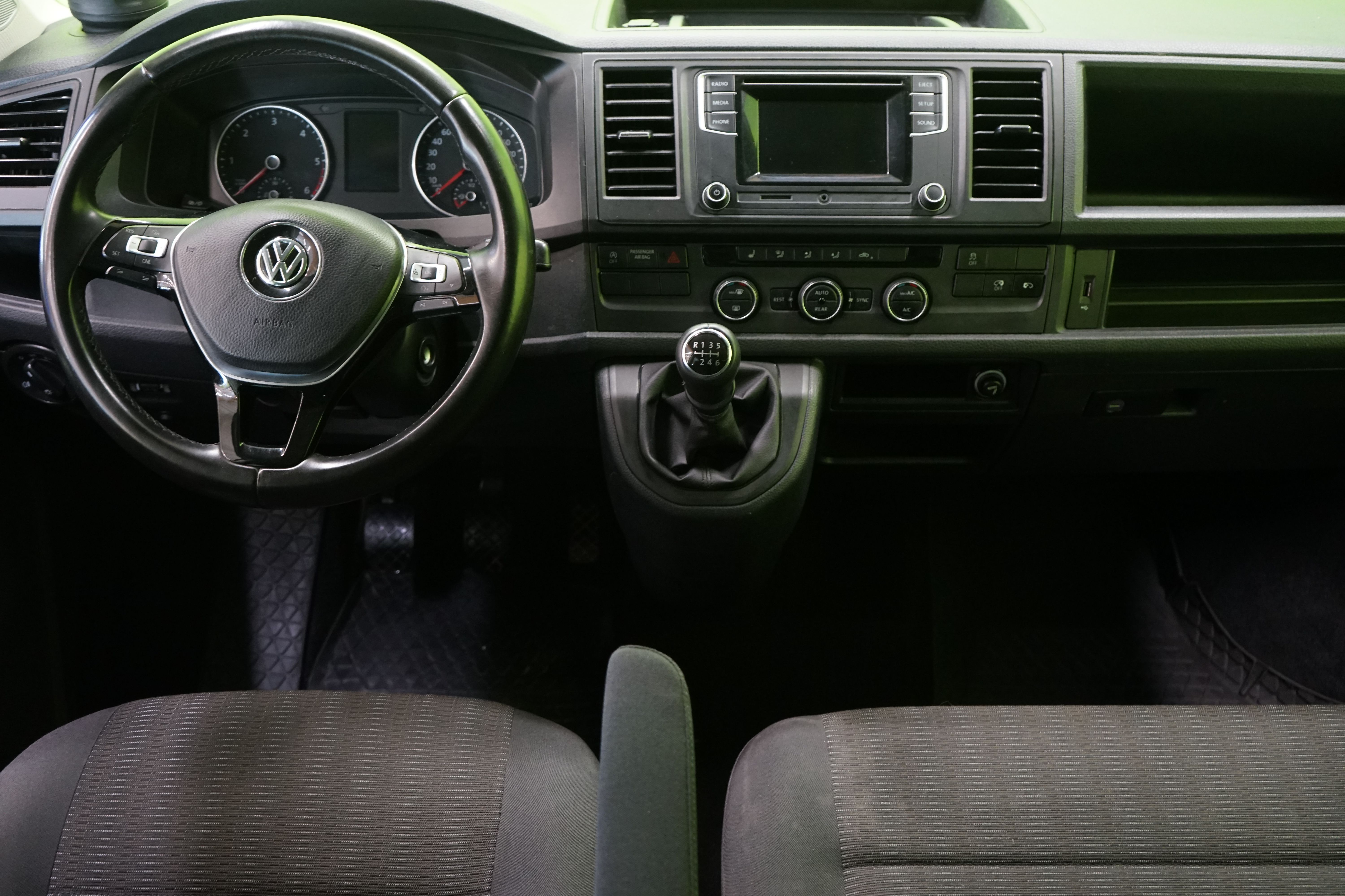 Volkswagen Caravelle 2019