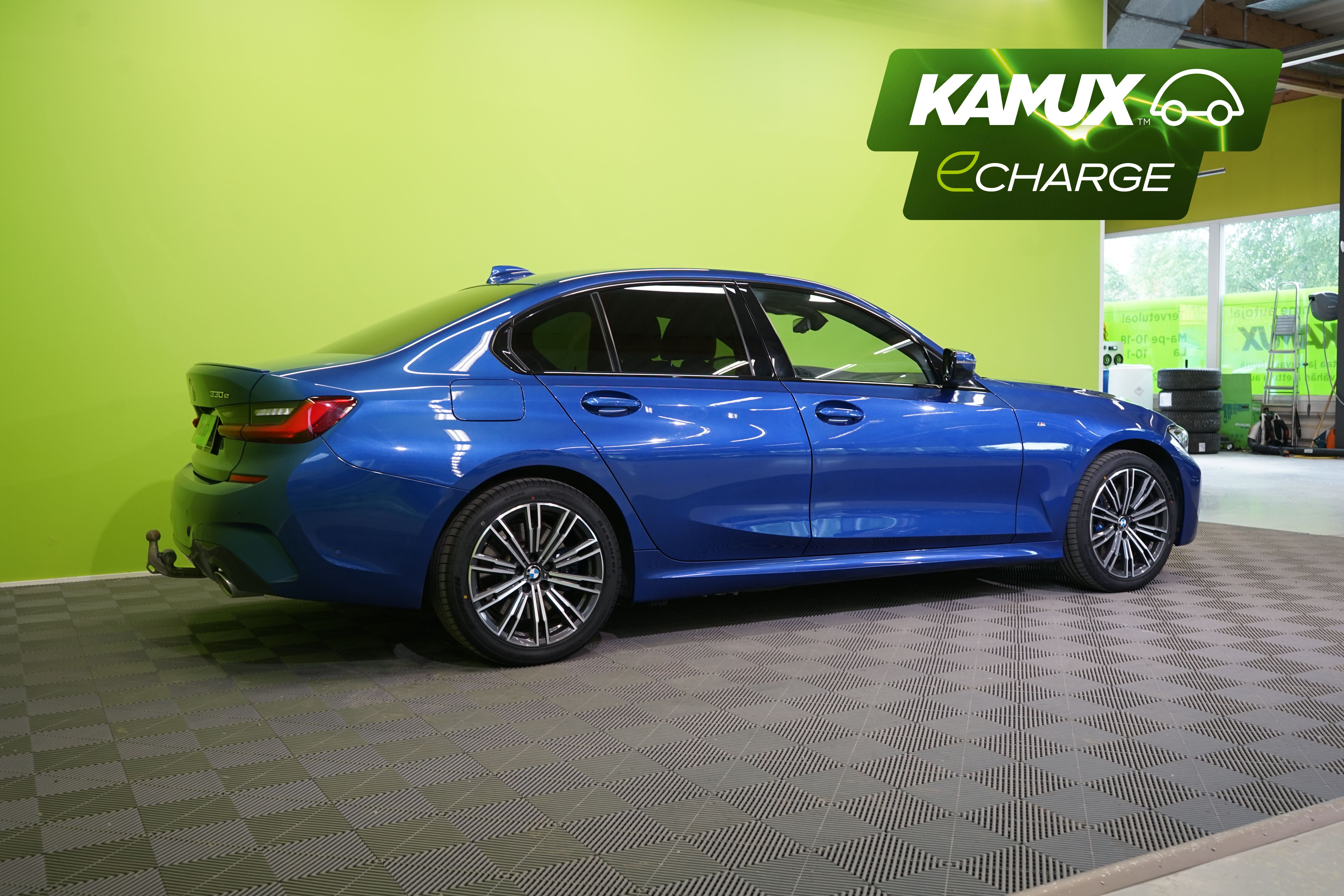 BMW 330 2021