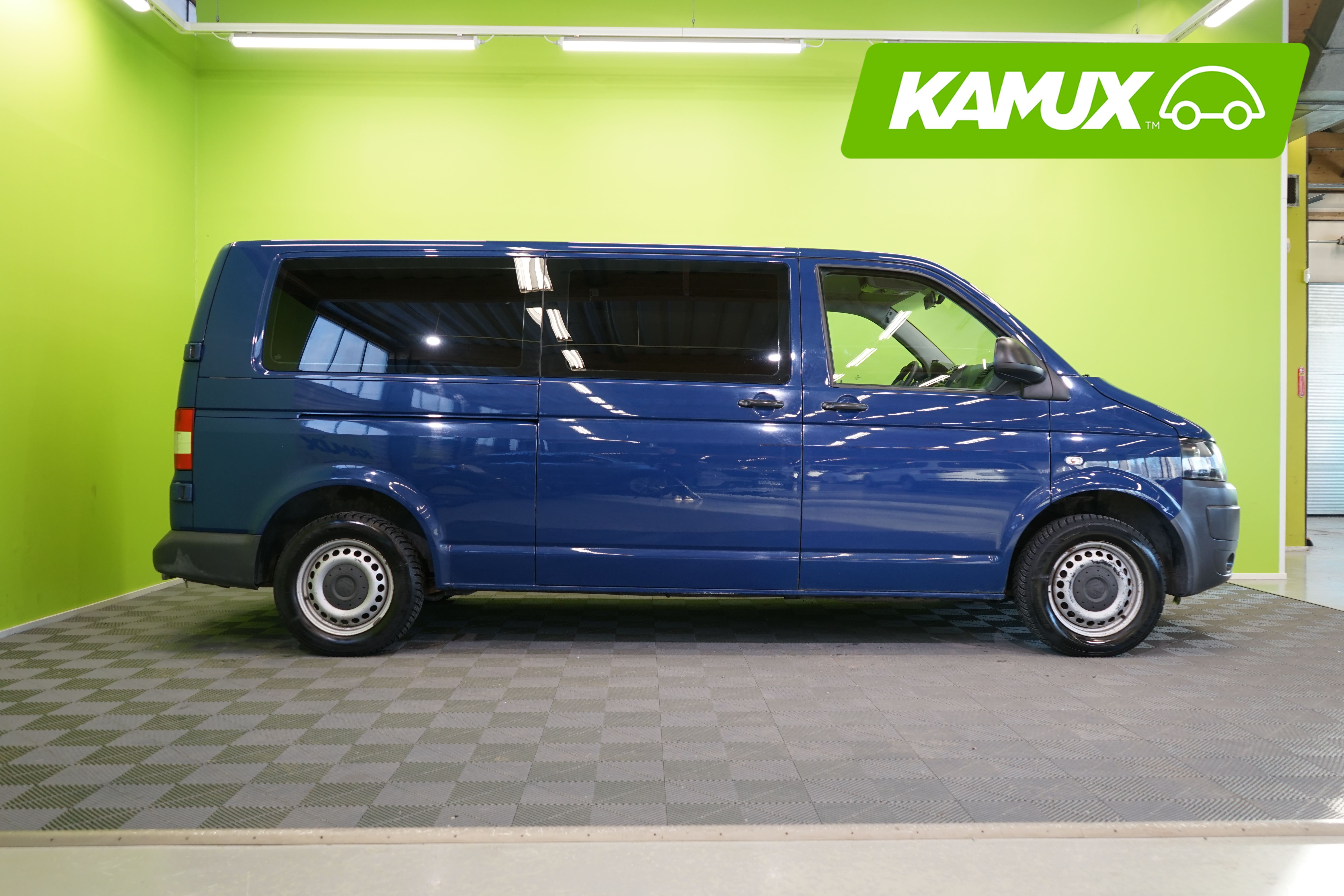 Volkswagen Caravelle 2013