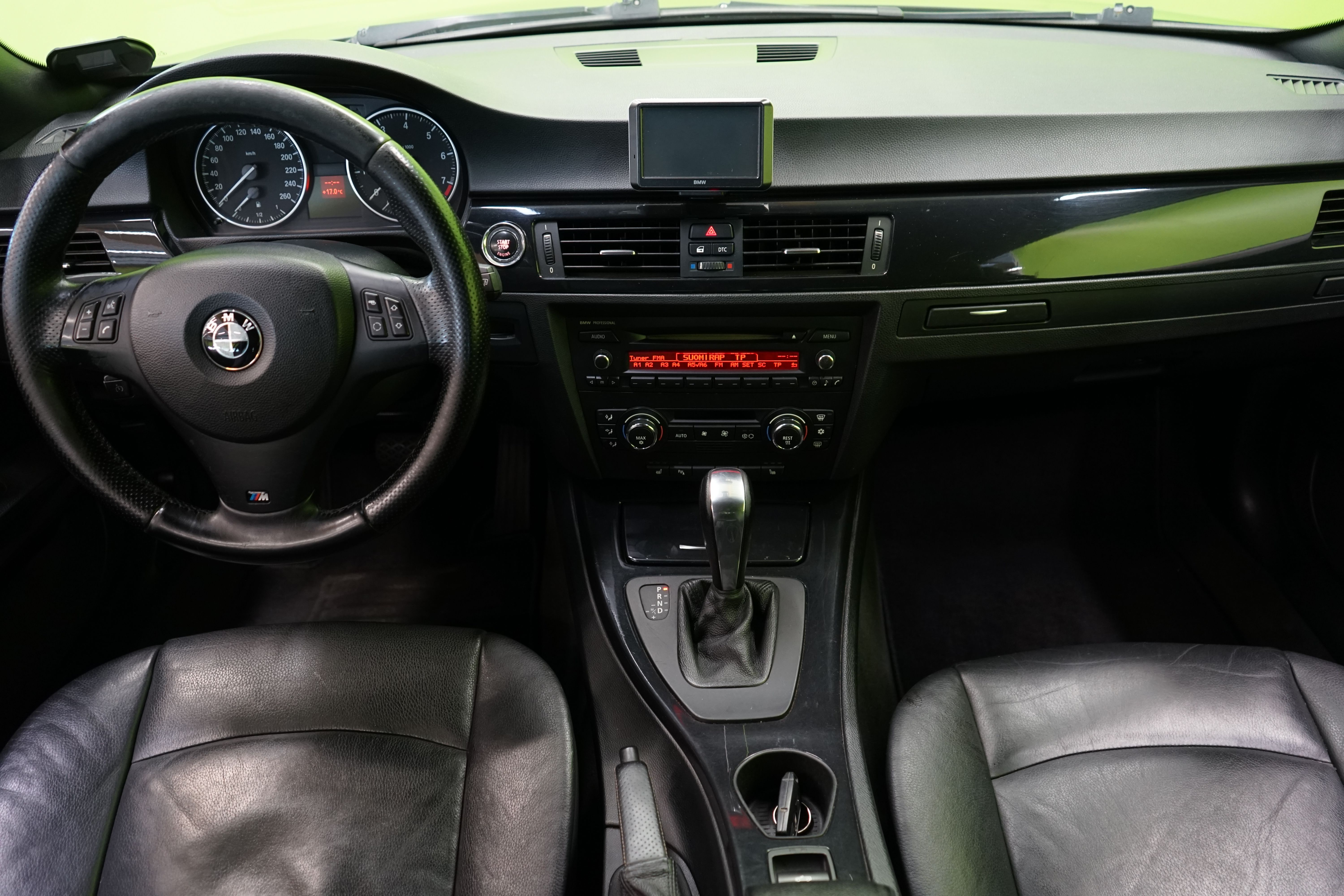 BMW 320 2008