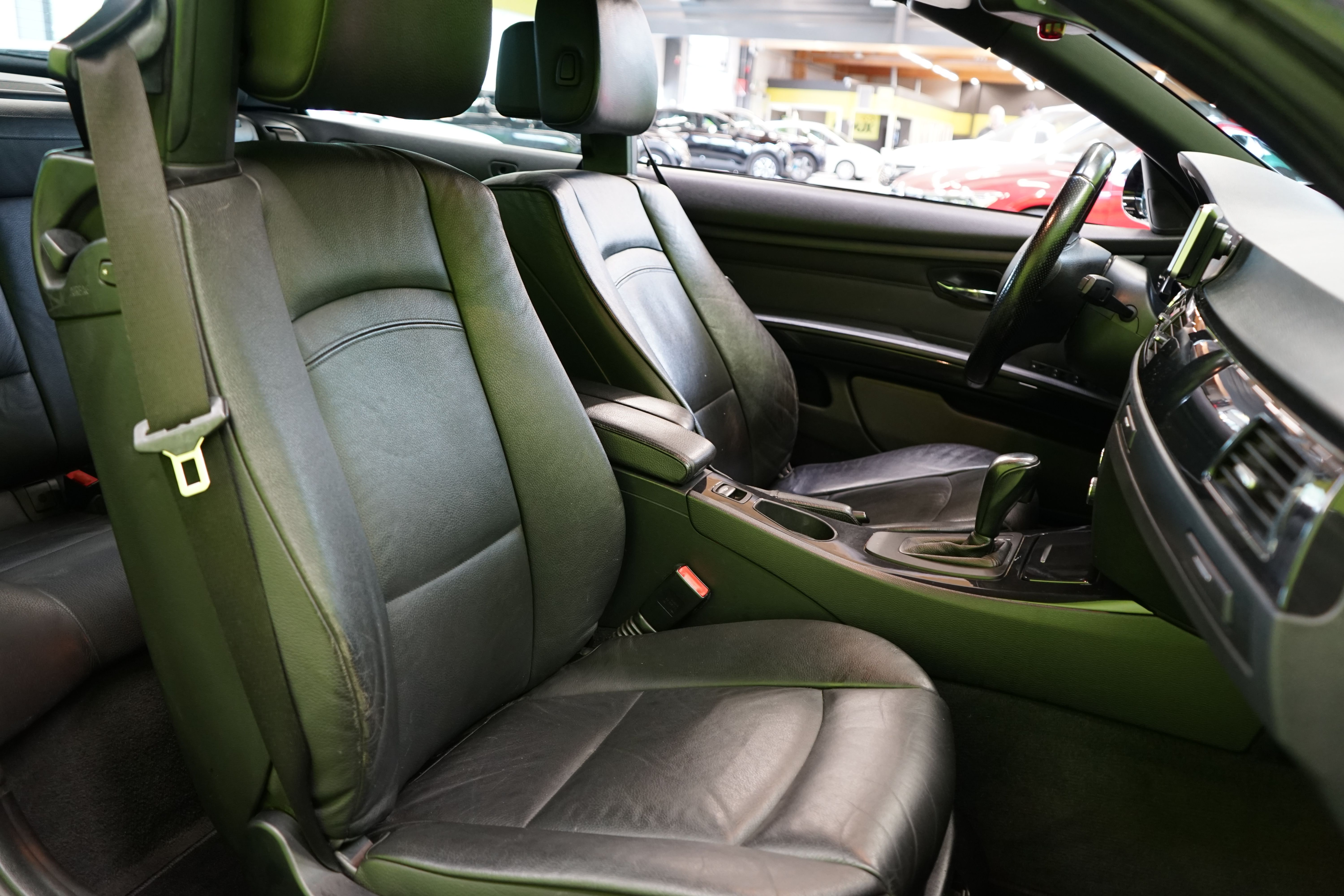 BMW 320 2008