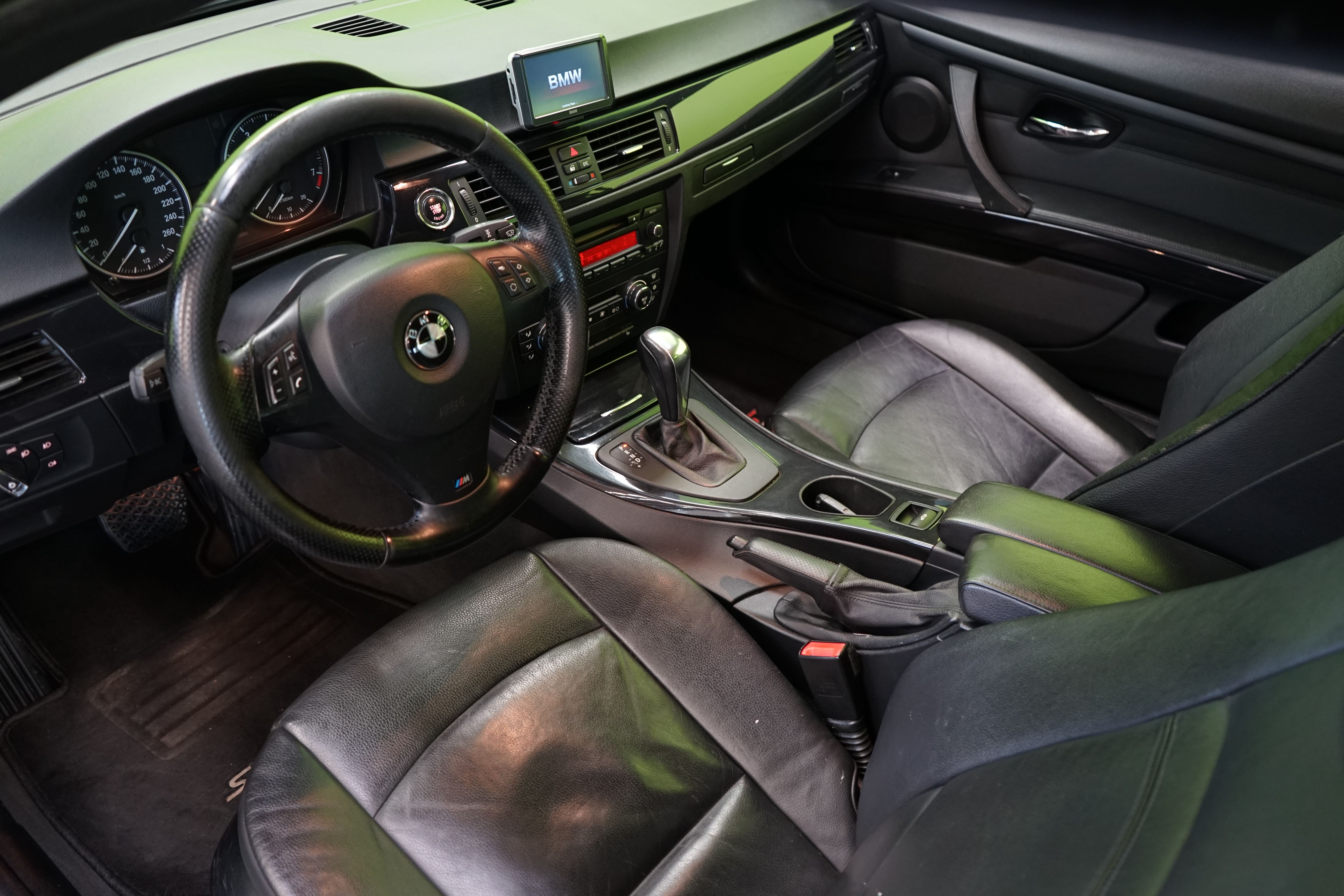 BMW 320 2008