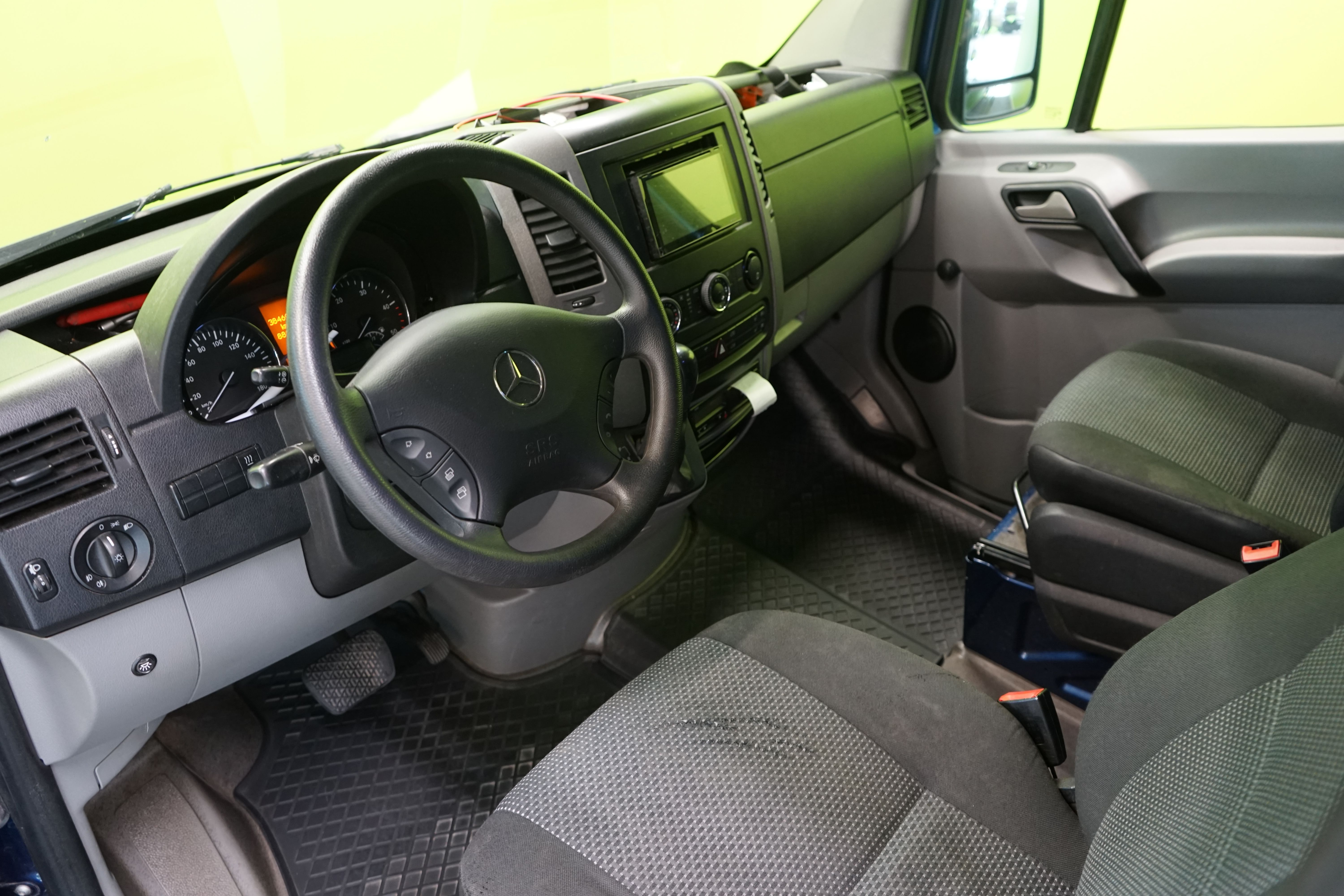 Mercedes-Benz Sprinter 2011