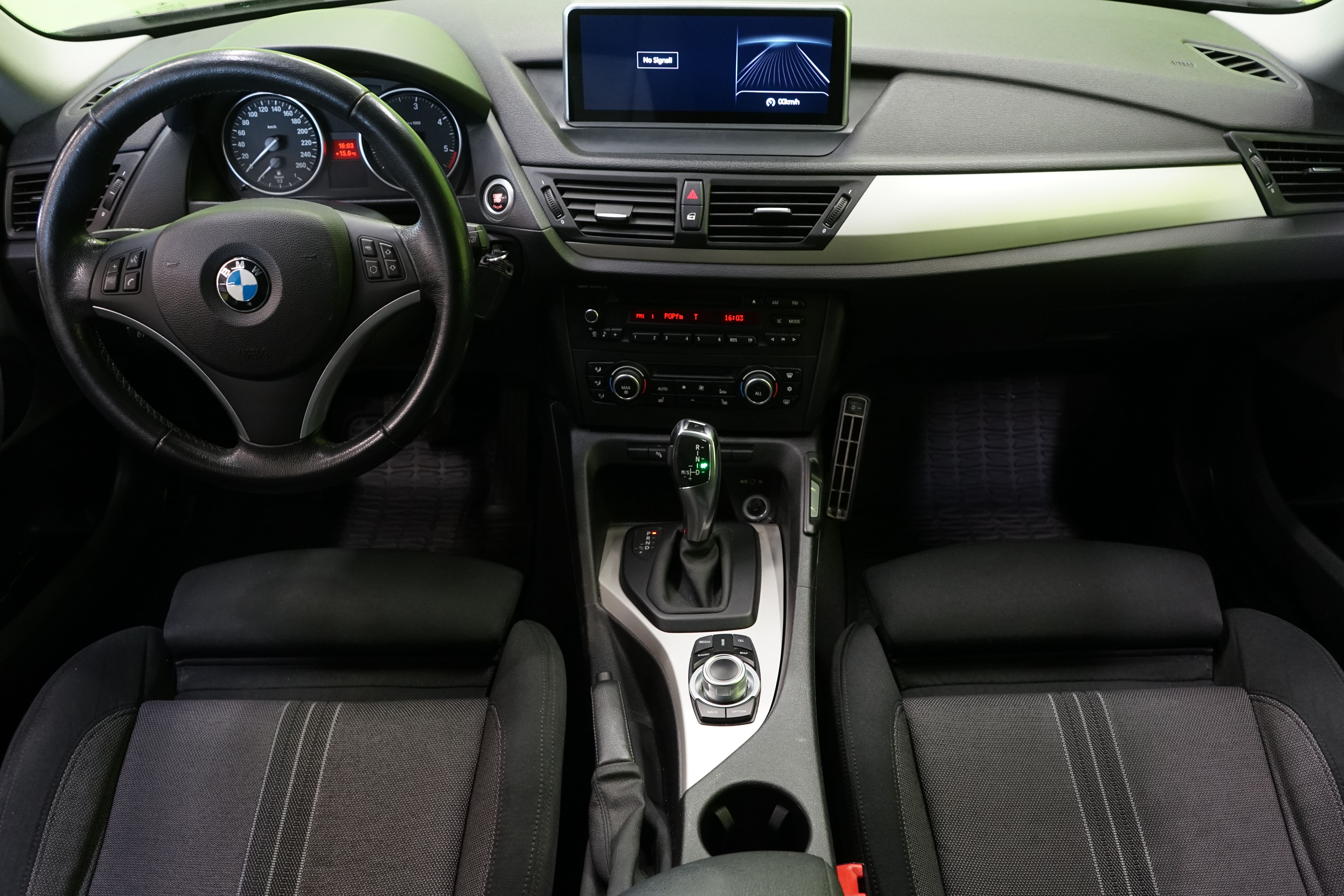 BMW X1 2011
