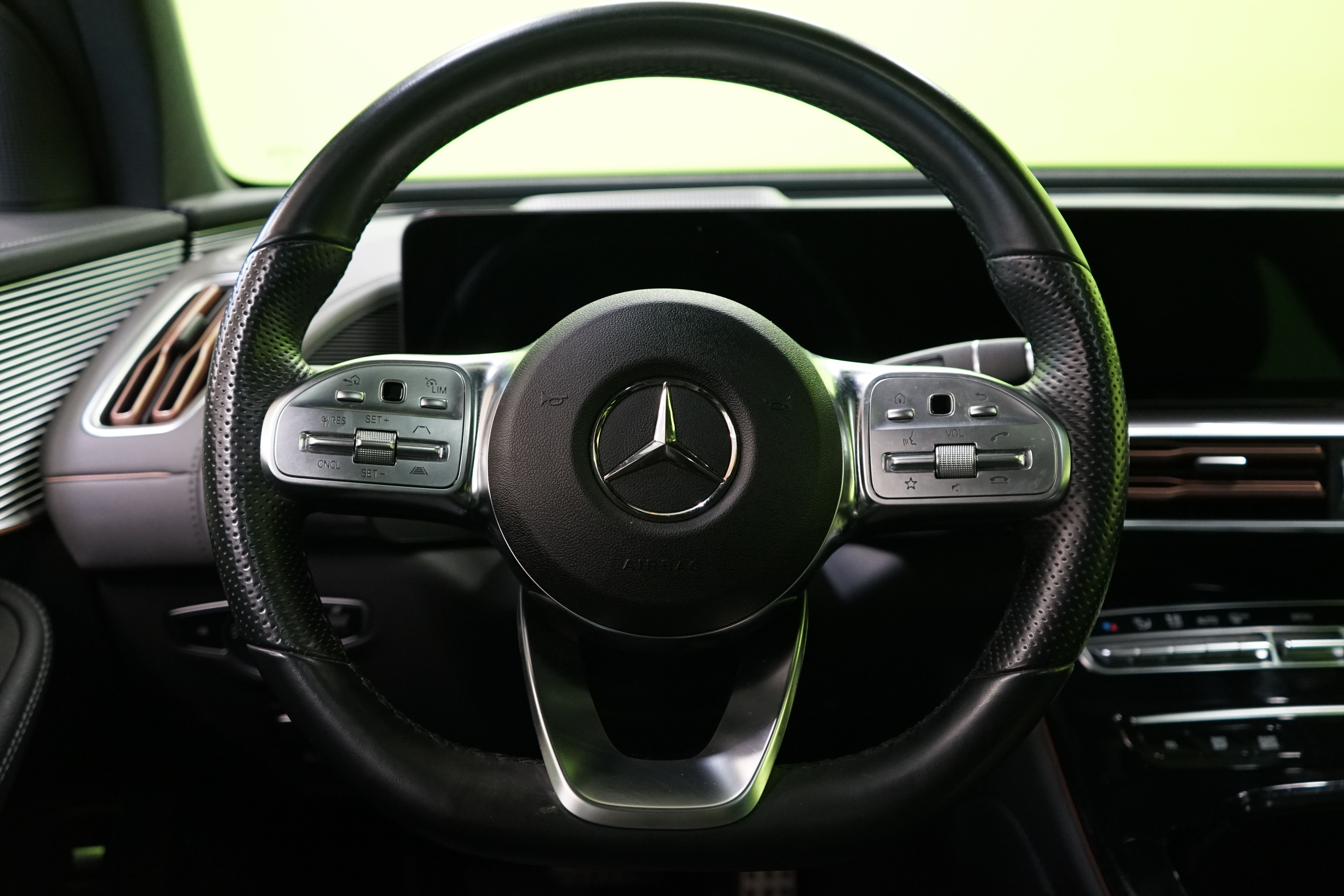 Mercedes-Benz EQC 2022