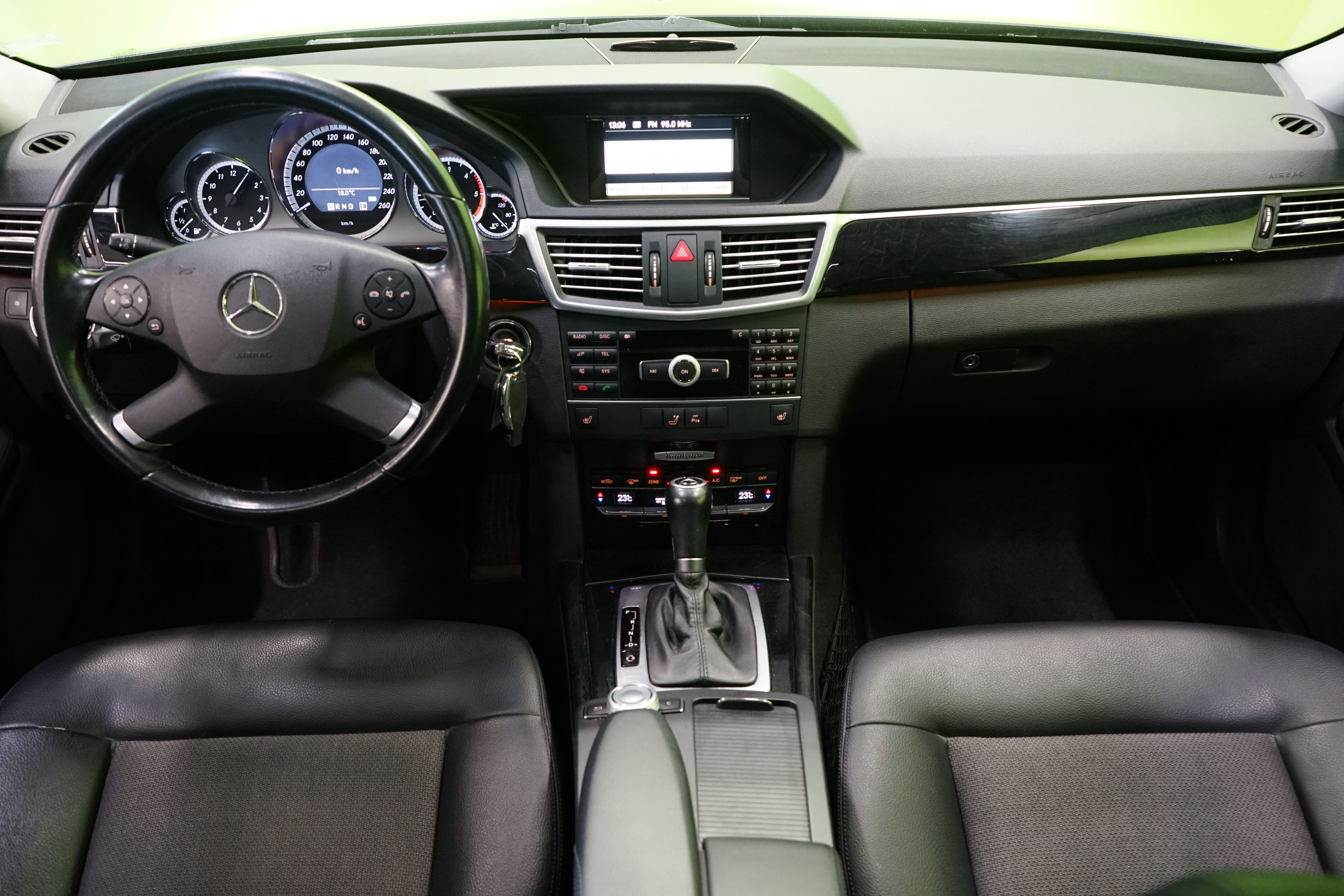 Mercedes-Benz E 2011