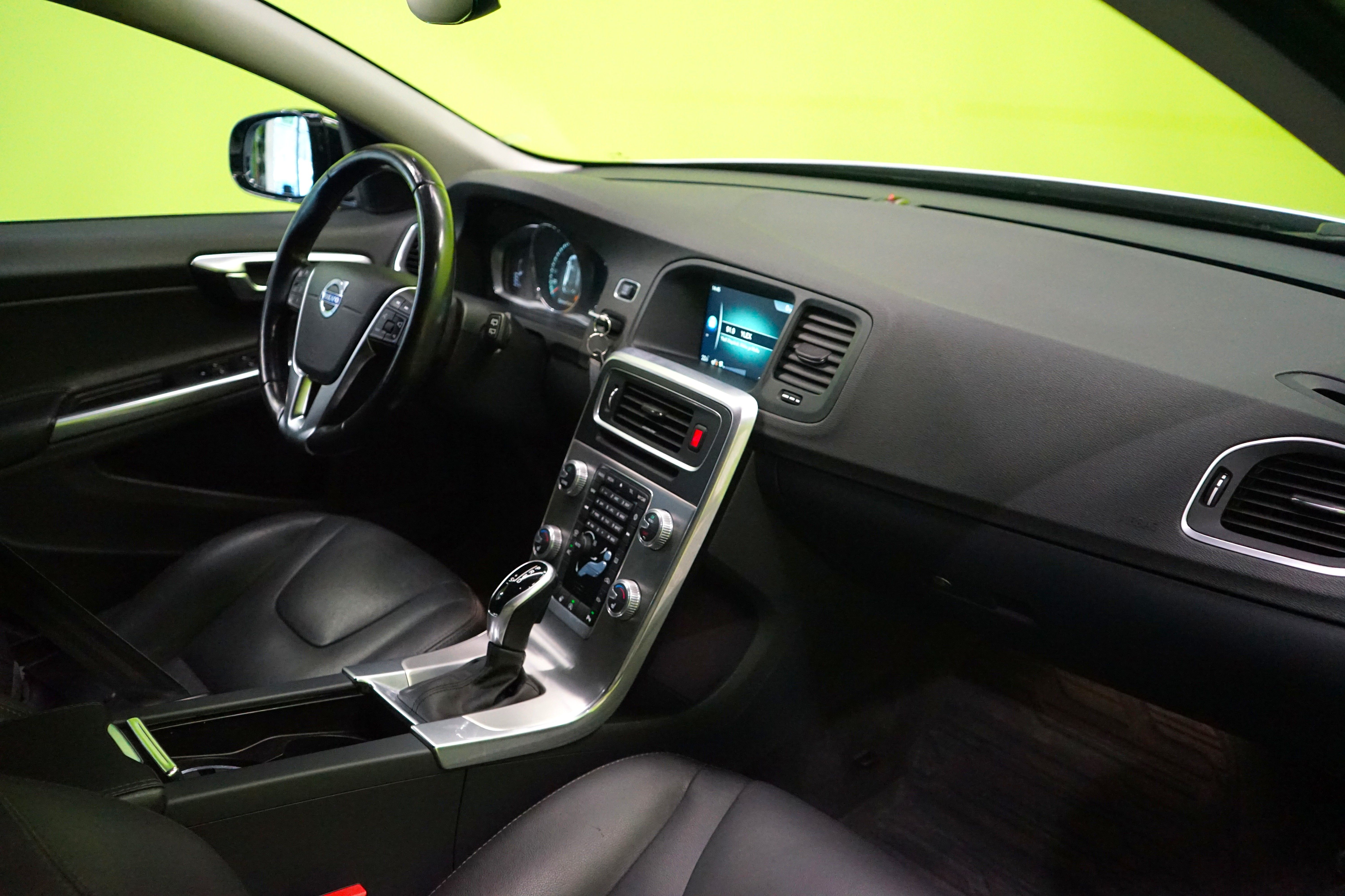 Volvo V60 Cross Country 2017