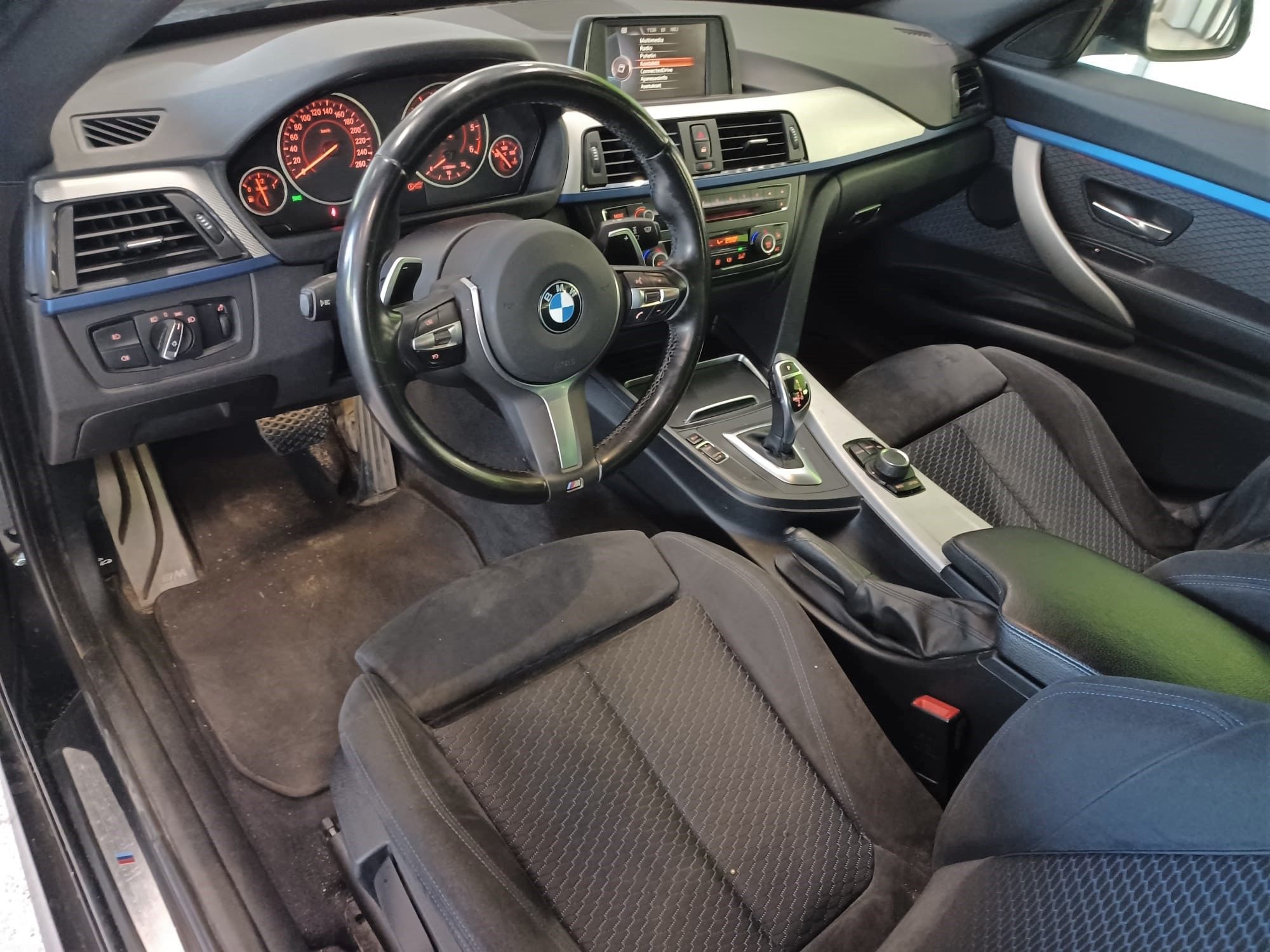 BMW 320 Gran Turismo 2016