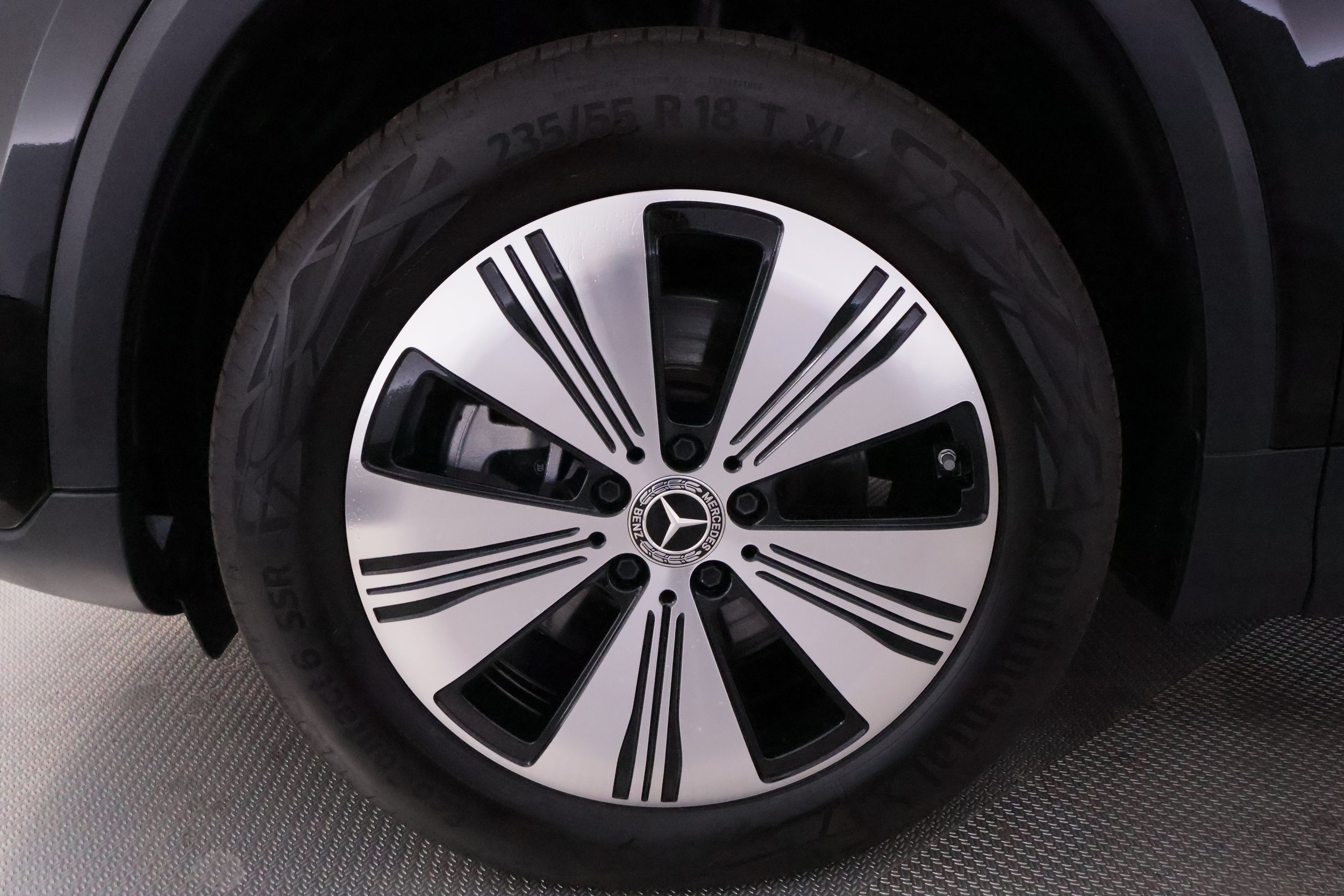 Mercedes-Benz EQA 2021