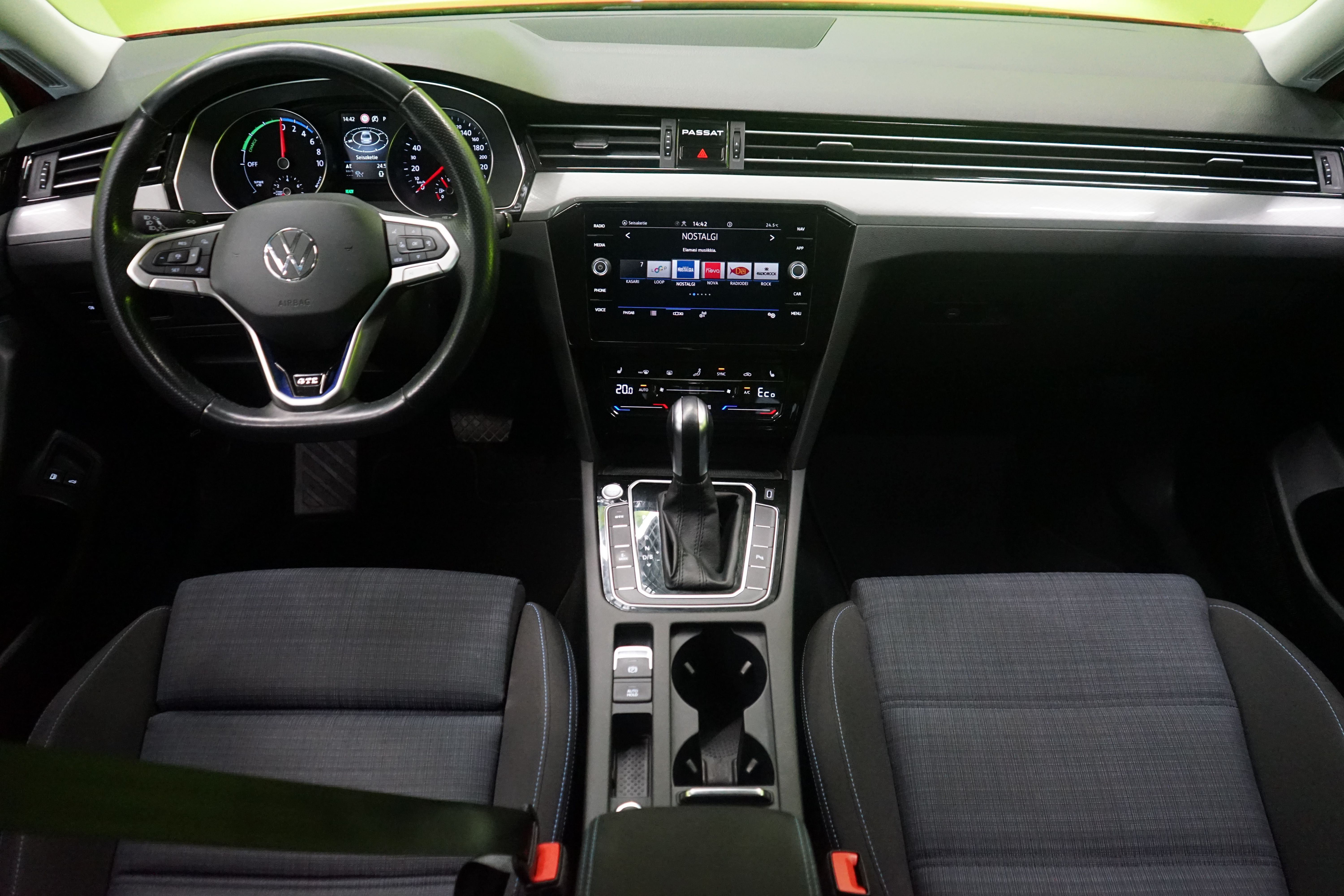 Volkswagen Passat 2021