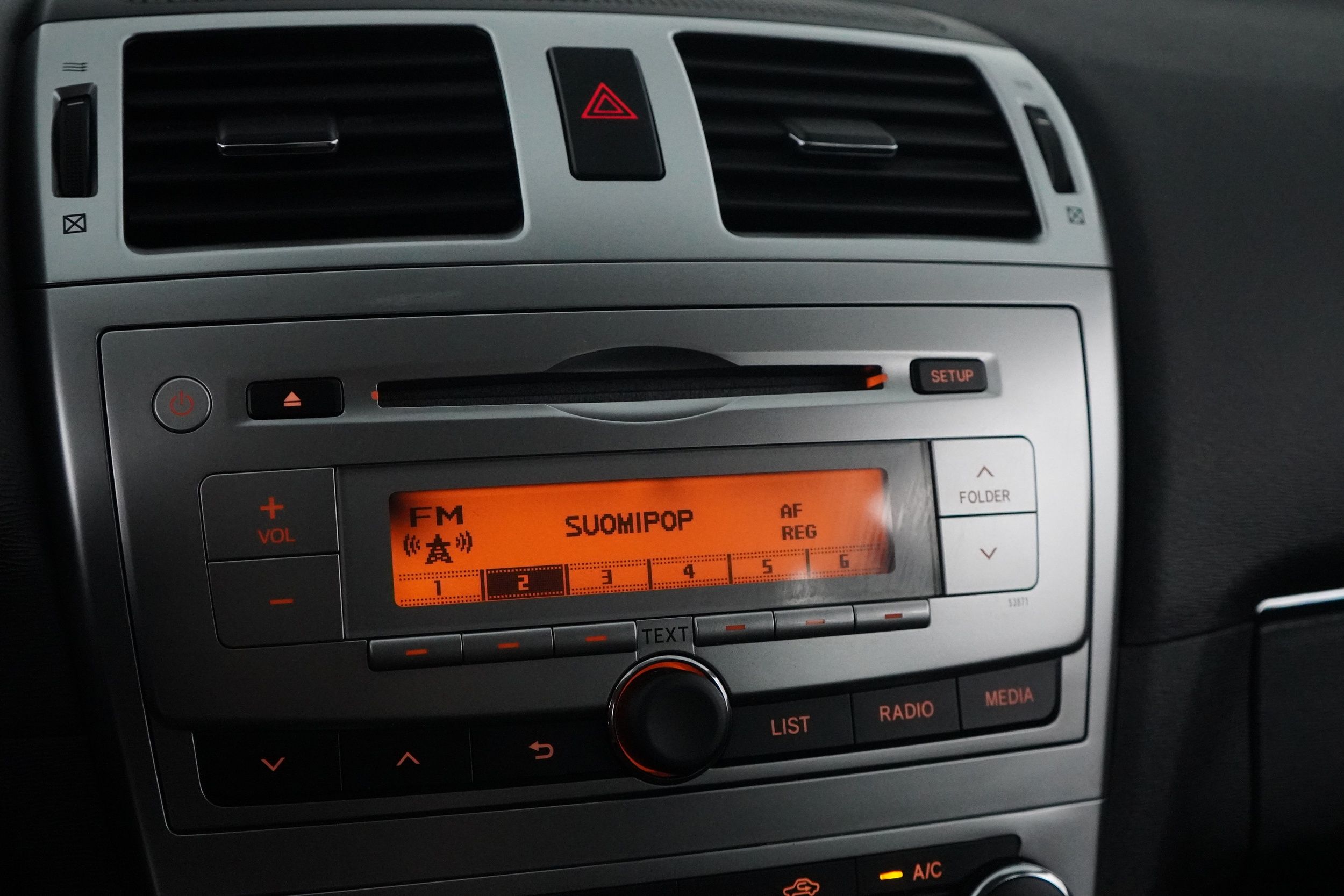 Toyota Avensis 2012