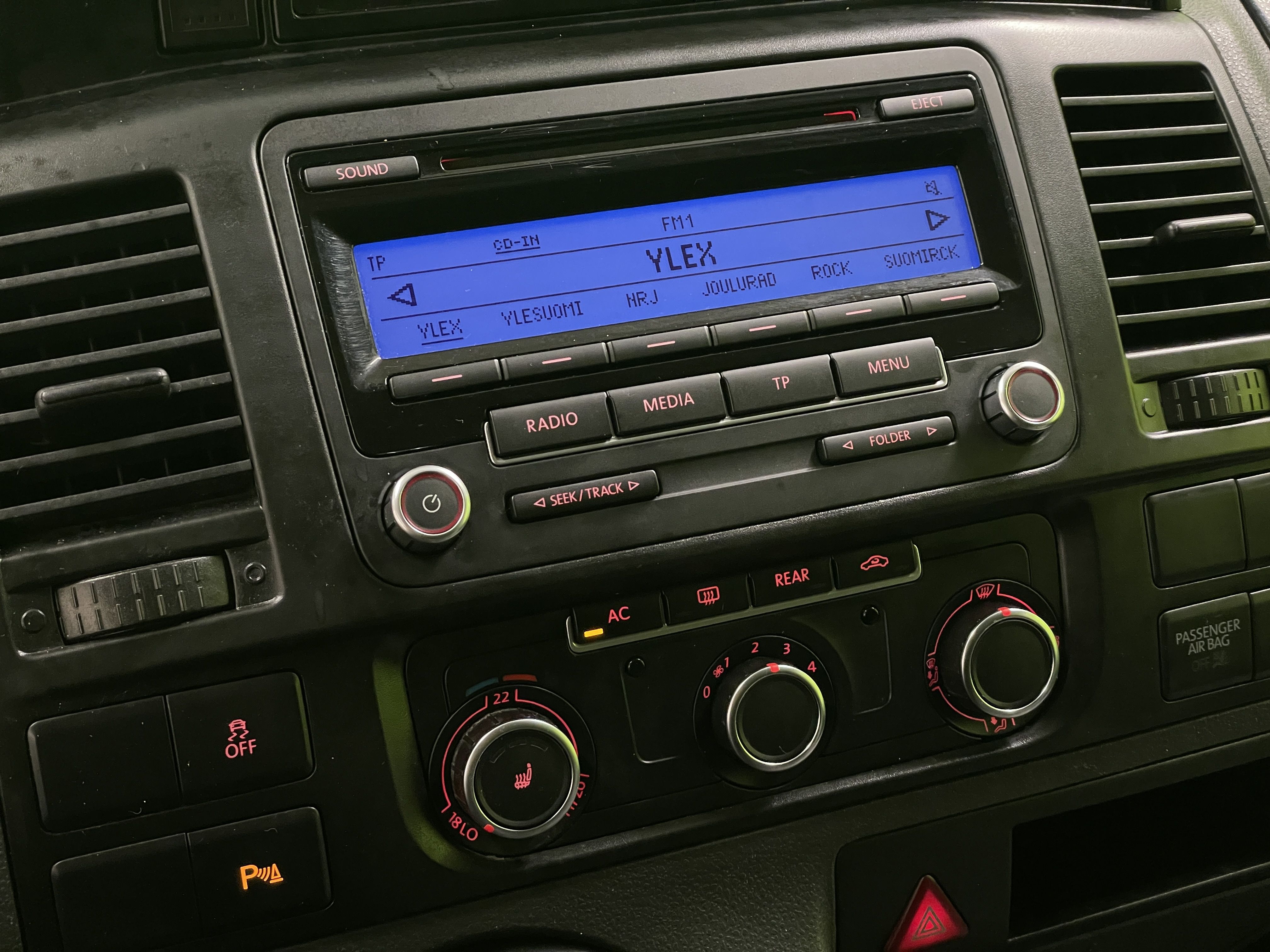 Volkswagen Caravelle 2011