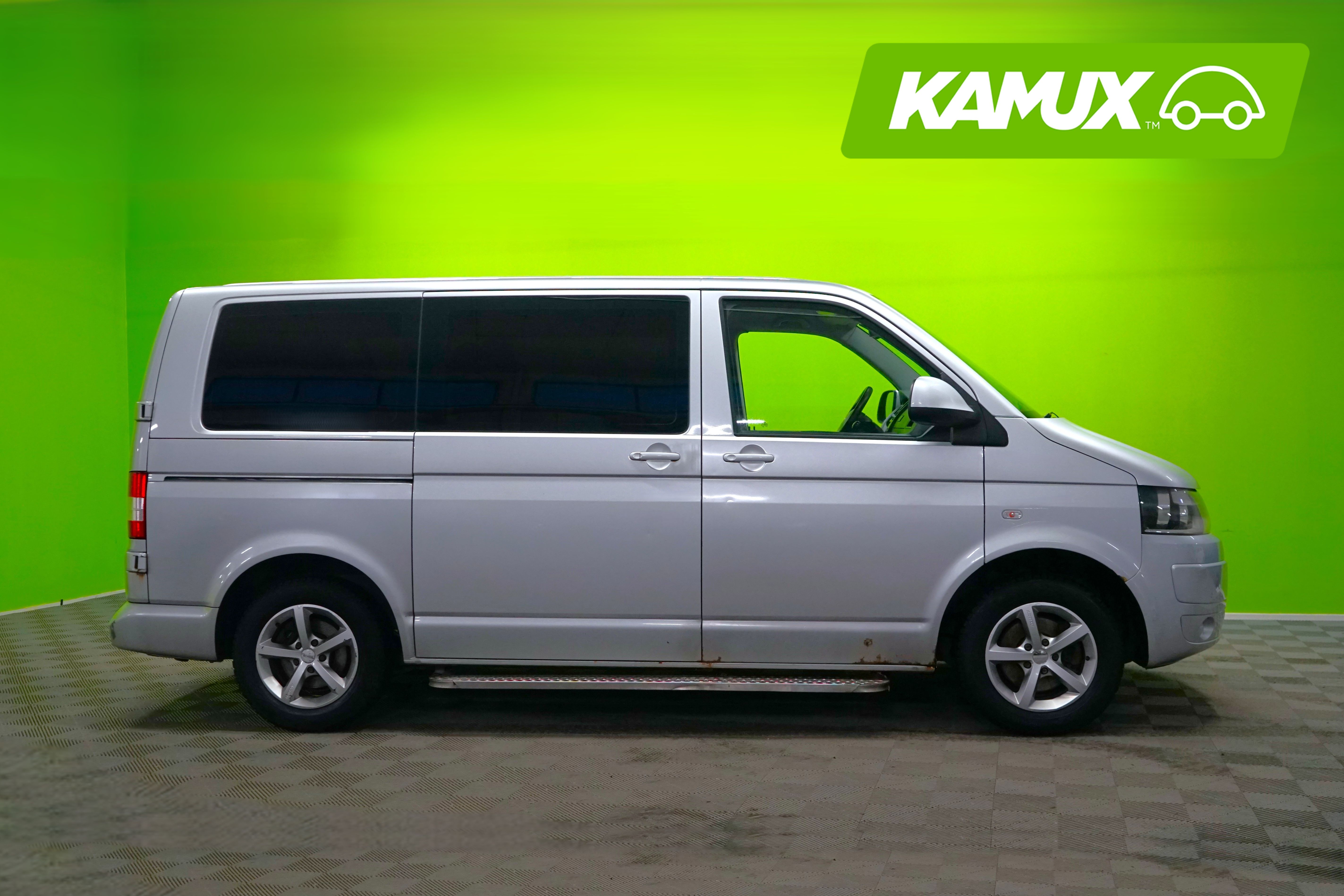 Volkswagen Caravelle 2011