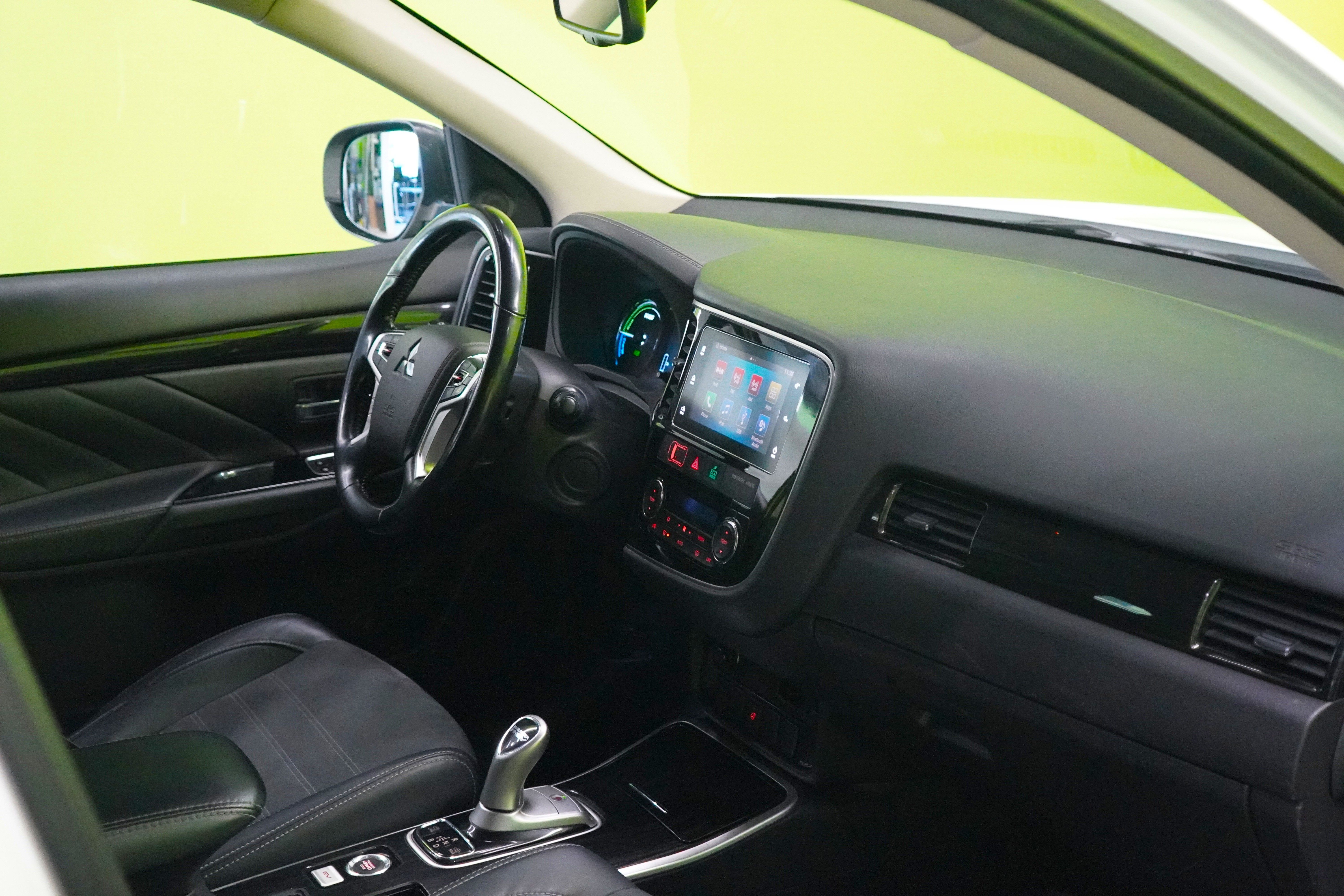 Mitsubishi Outlander PHEV 2018