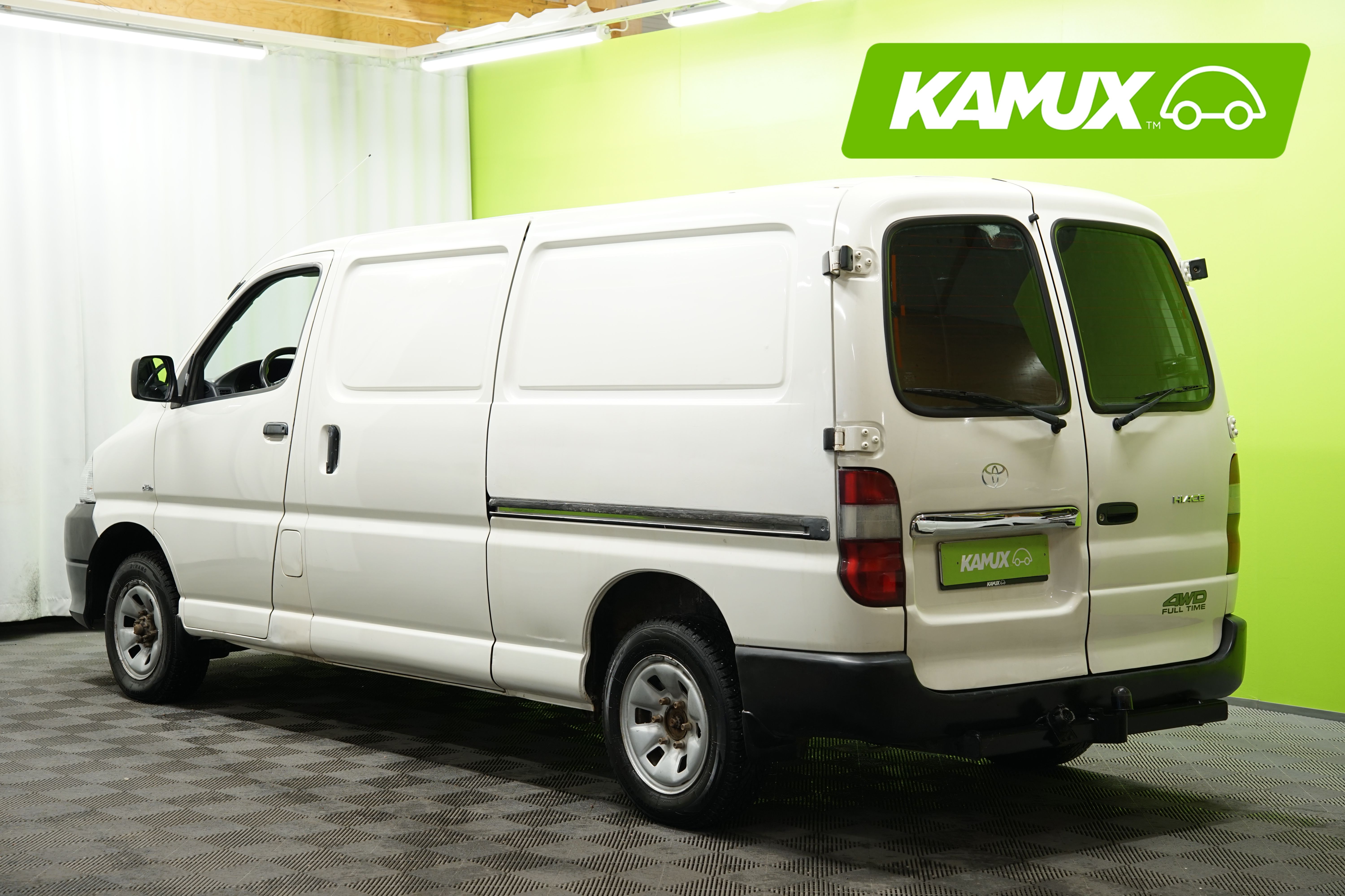 Toyota Hiace 2010