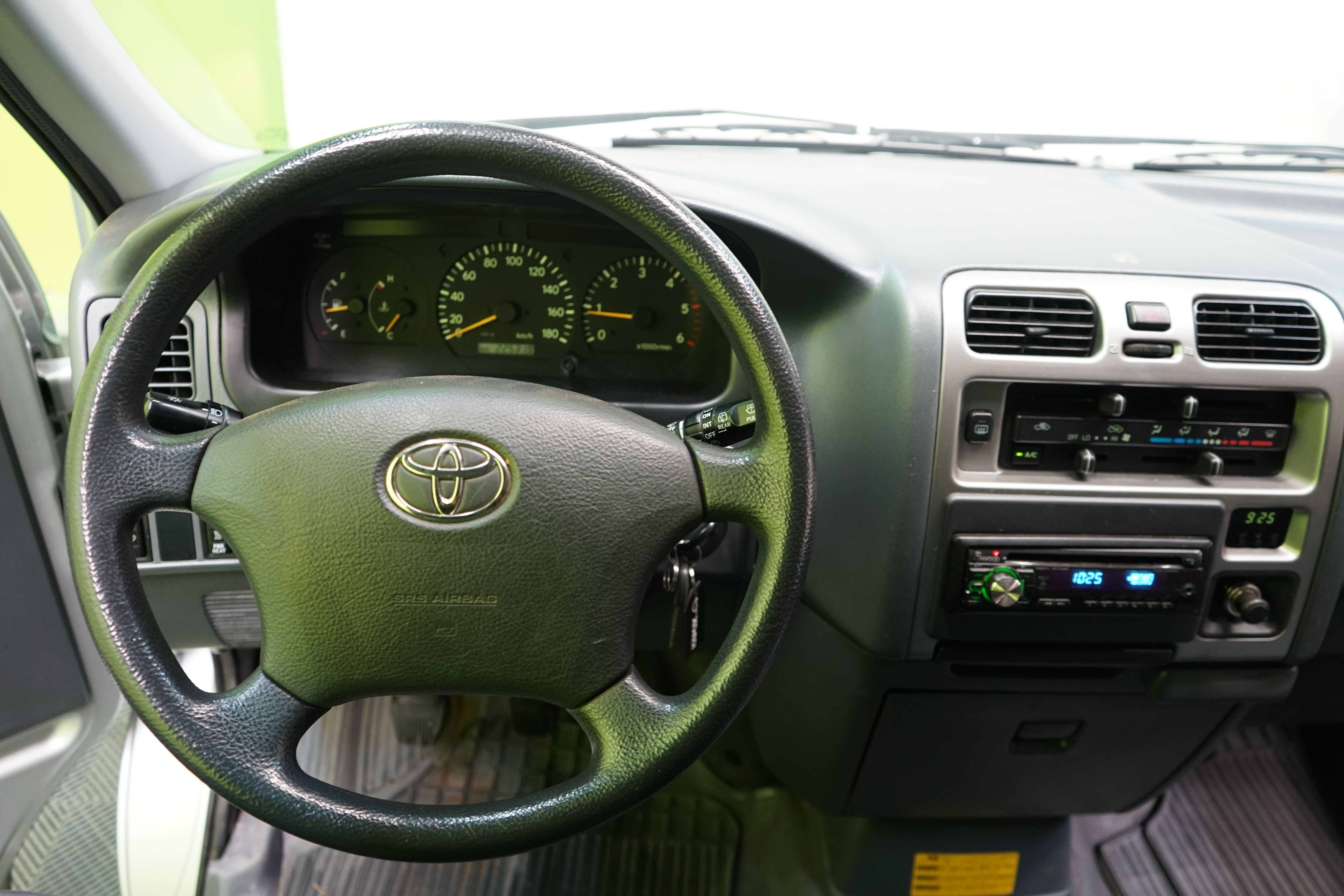 Toyota Hiace 2009