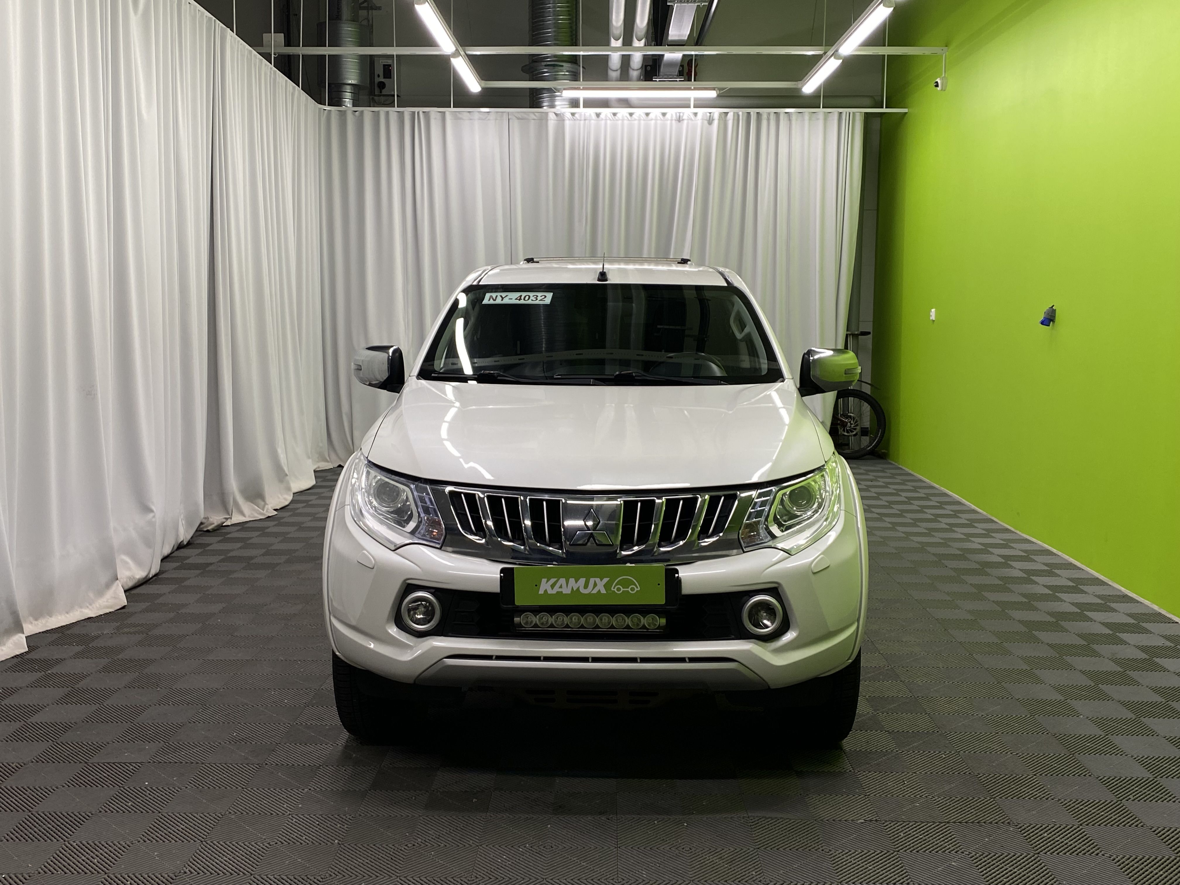 Mitsubishi L200 2016