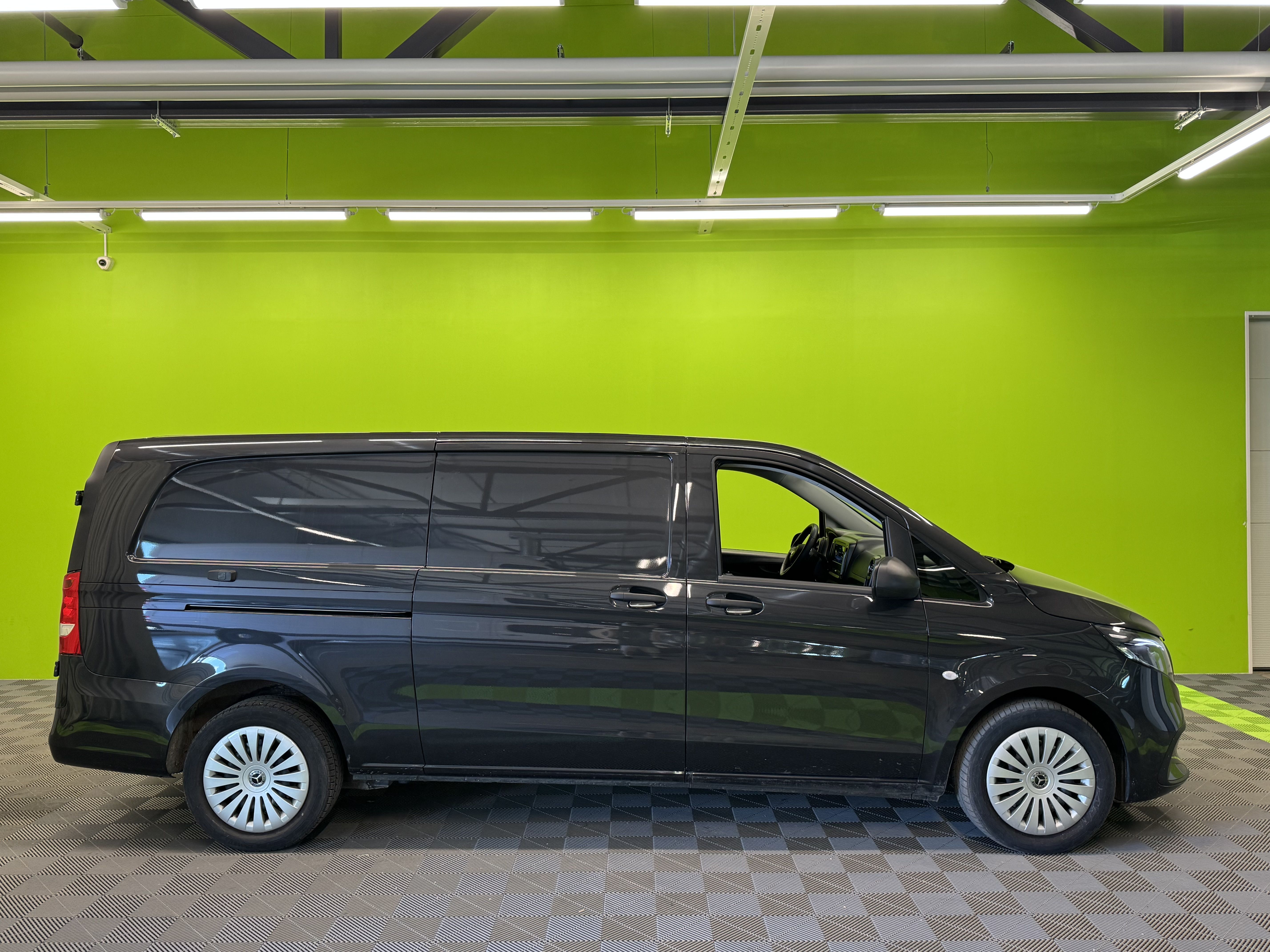 Mercedes-Benz Vito 2025