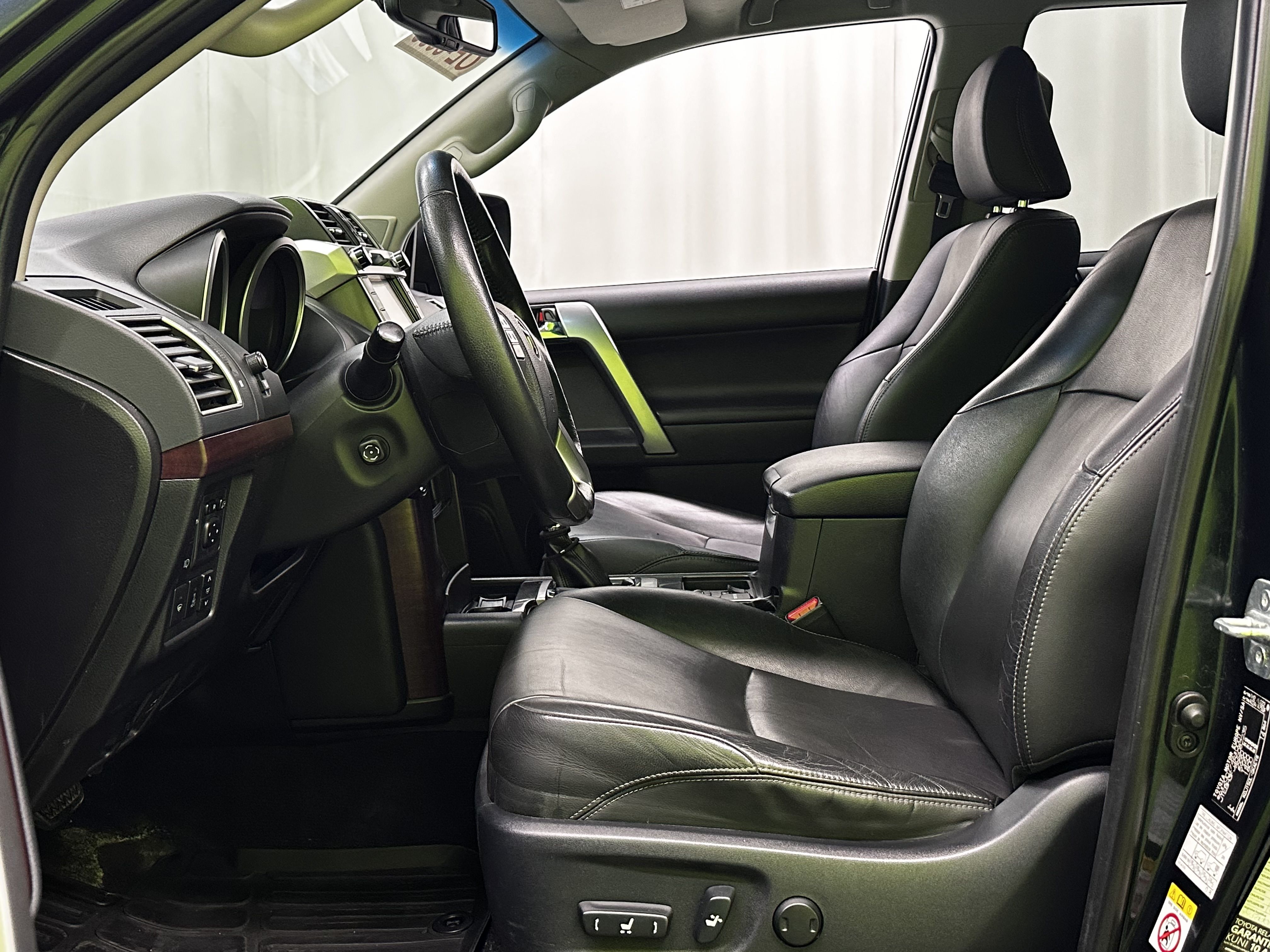 Toyota Land Cruiser 2015