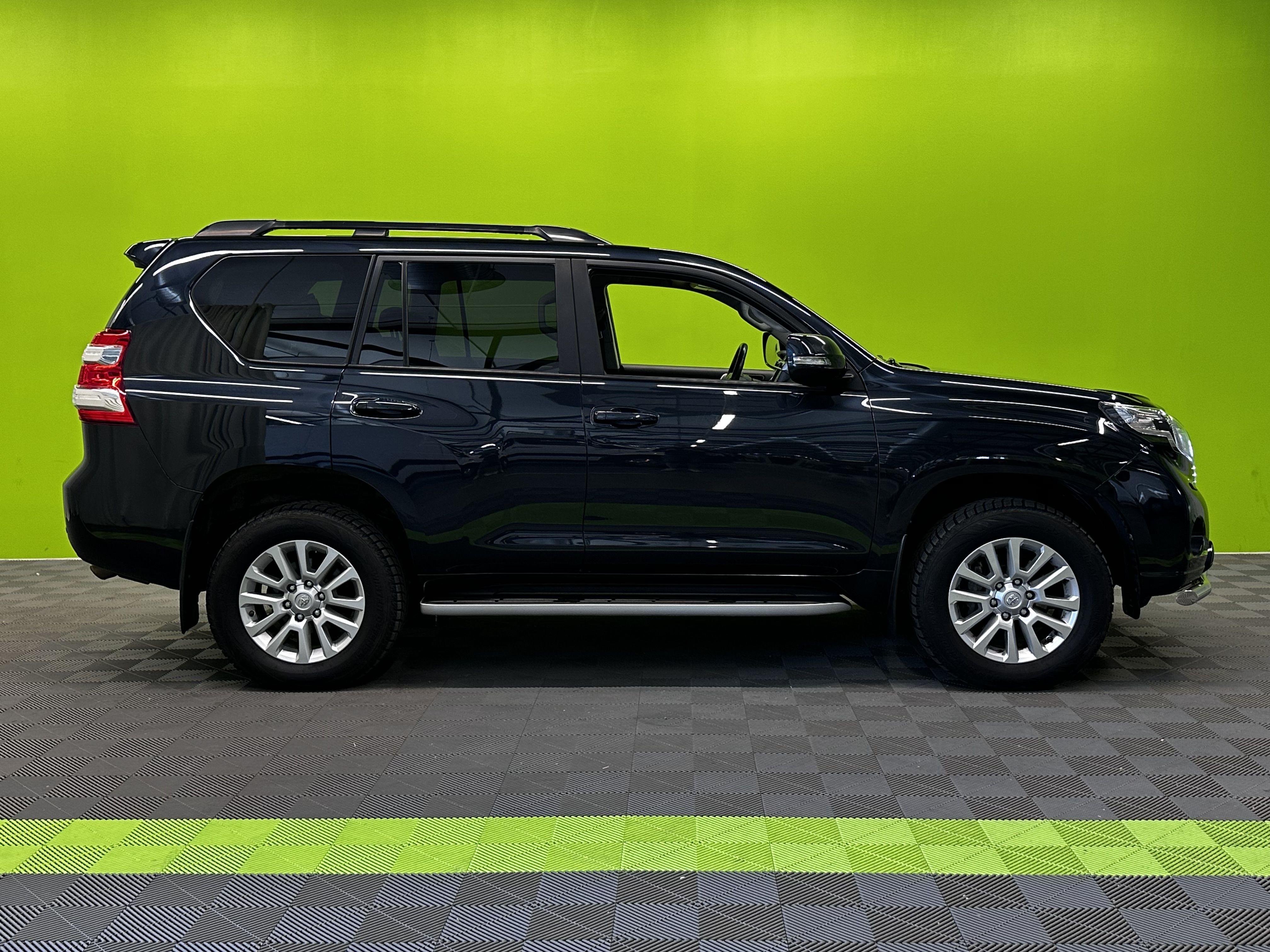 Toyota Land Cruiser 2015