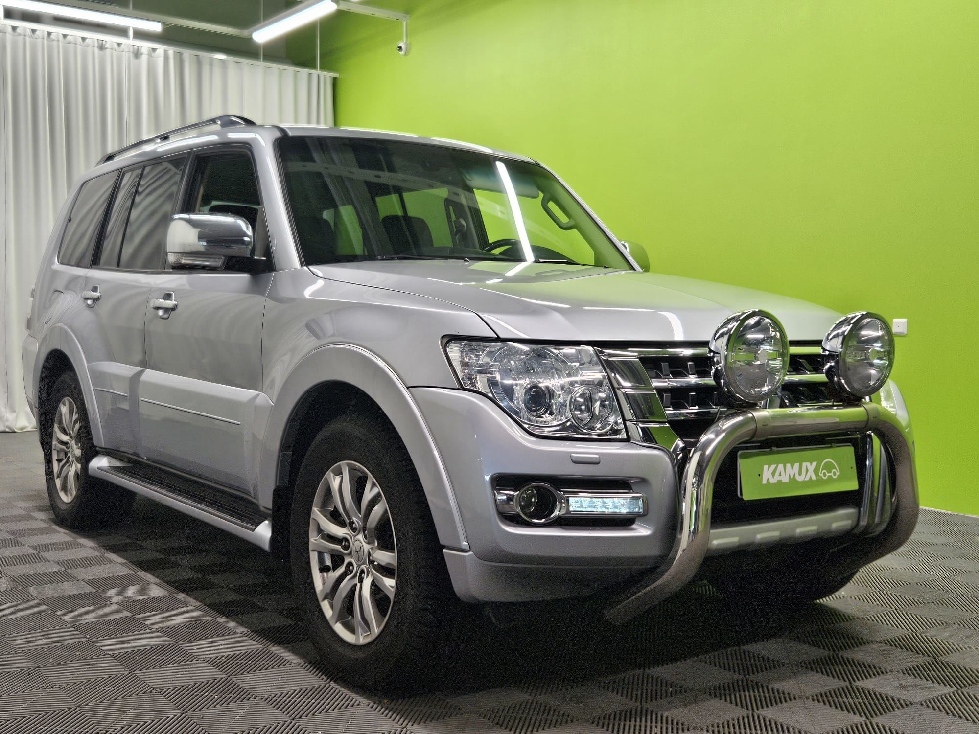 Mitsubishi Pajero 2015