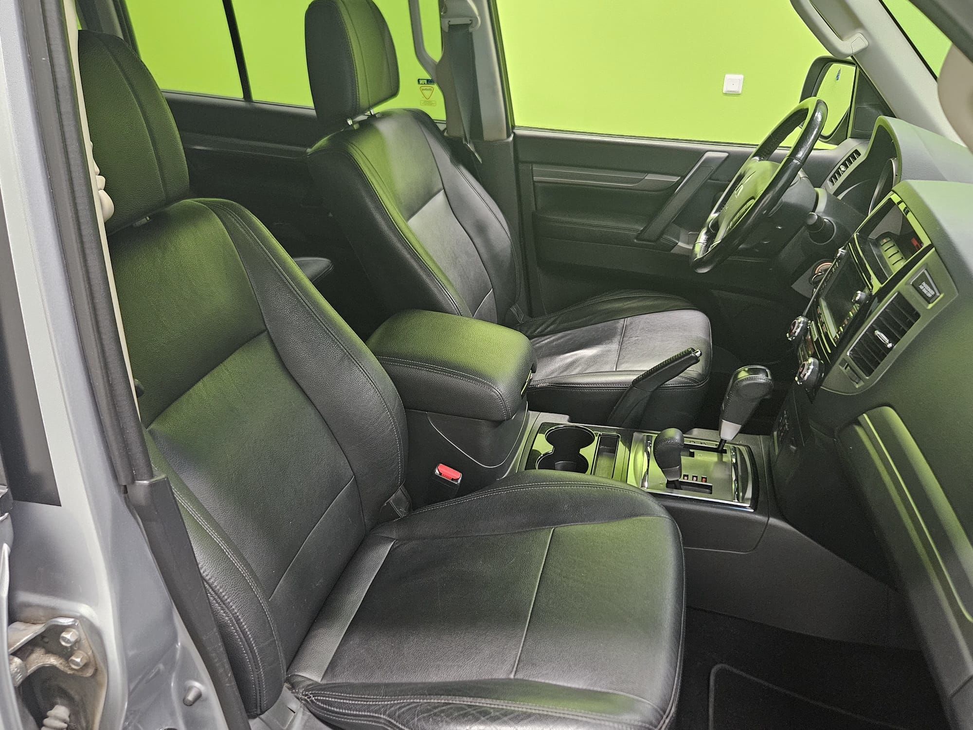 Mitsubishi Pajero 2015