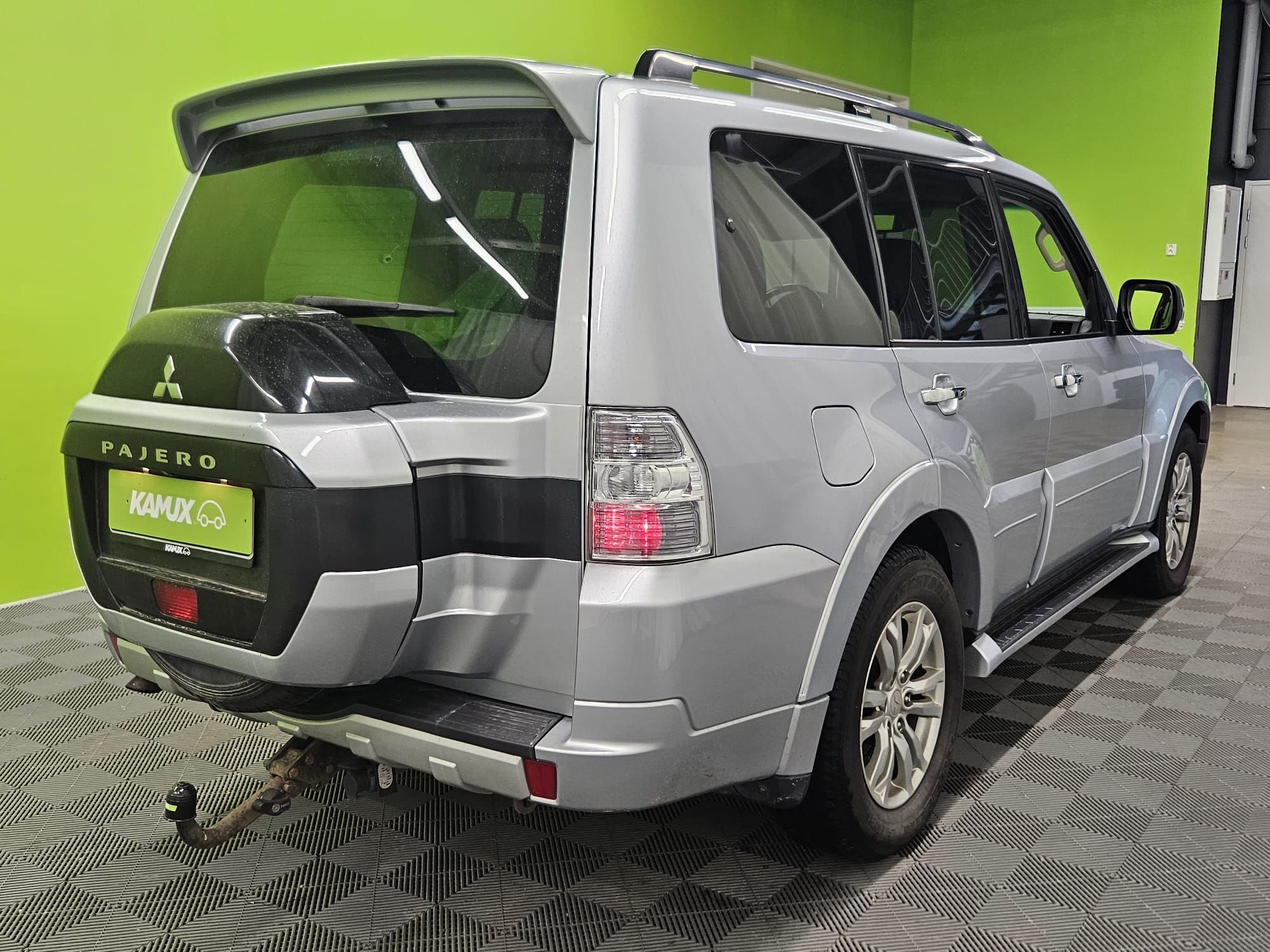 Mitsubishi Pajero 2015