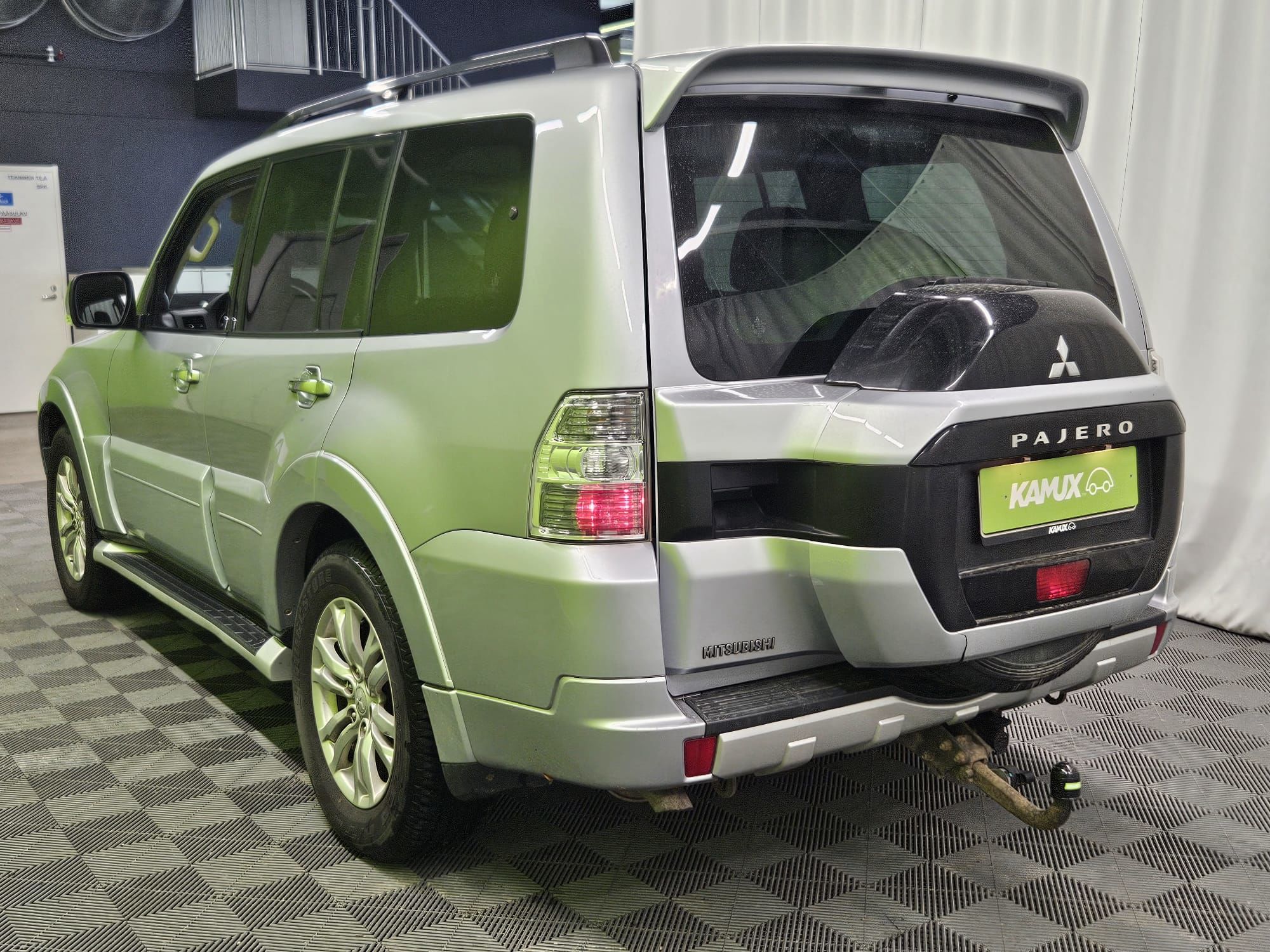Mitsubishi Pajero 2015