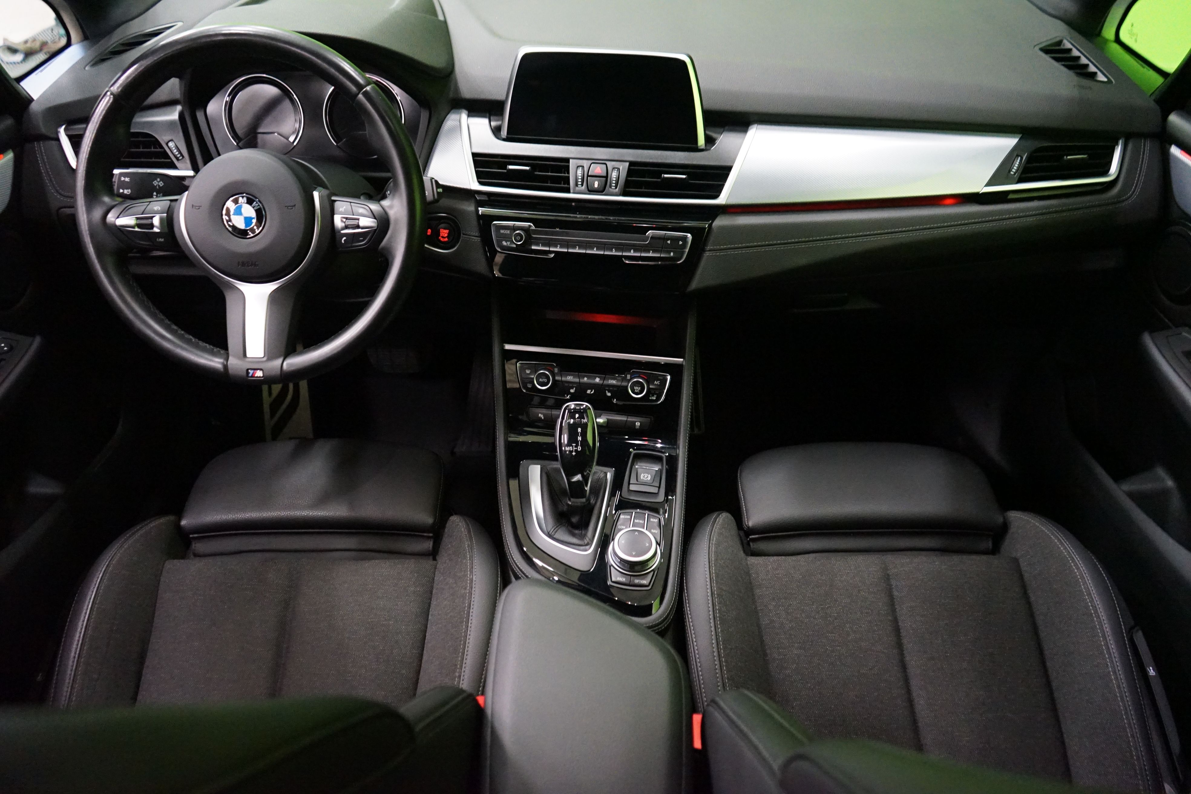 BMW 218 2022