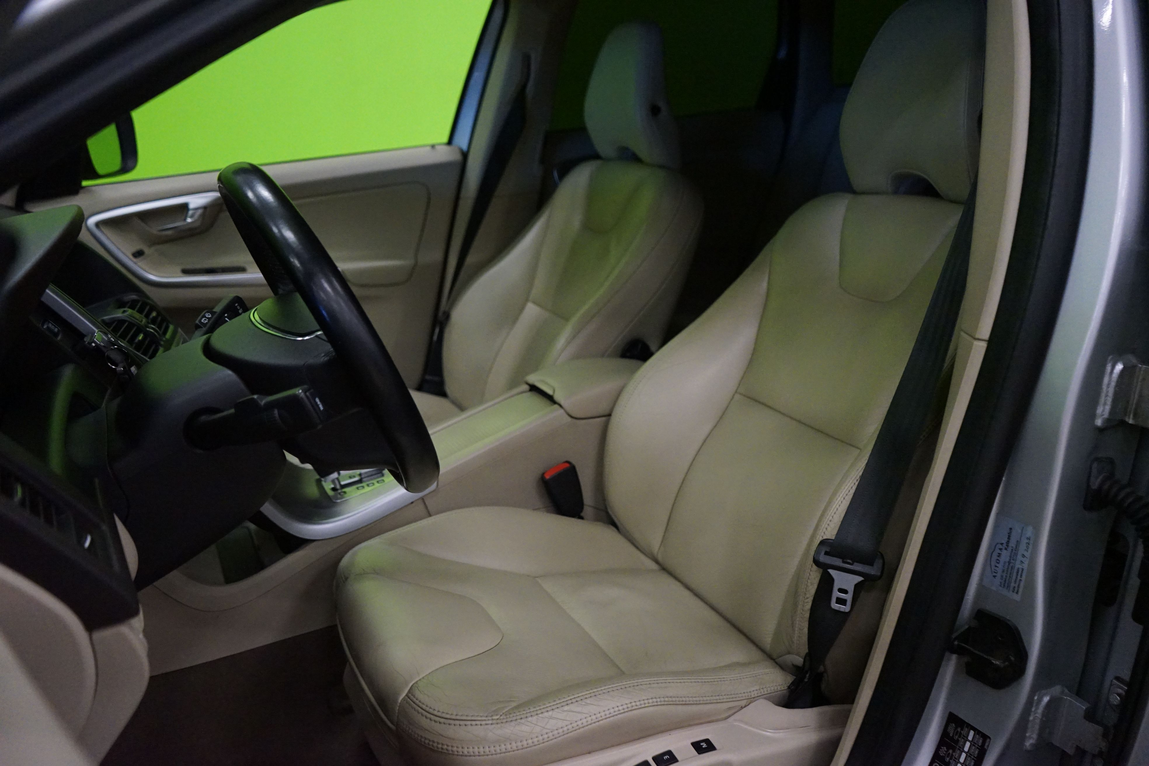 Volvo XC60 2011