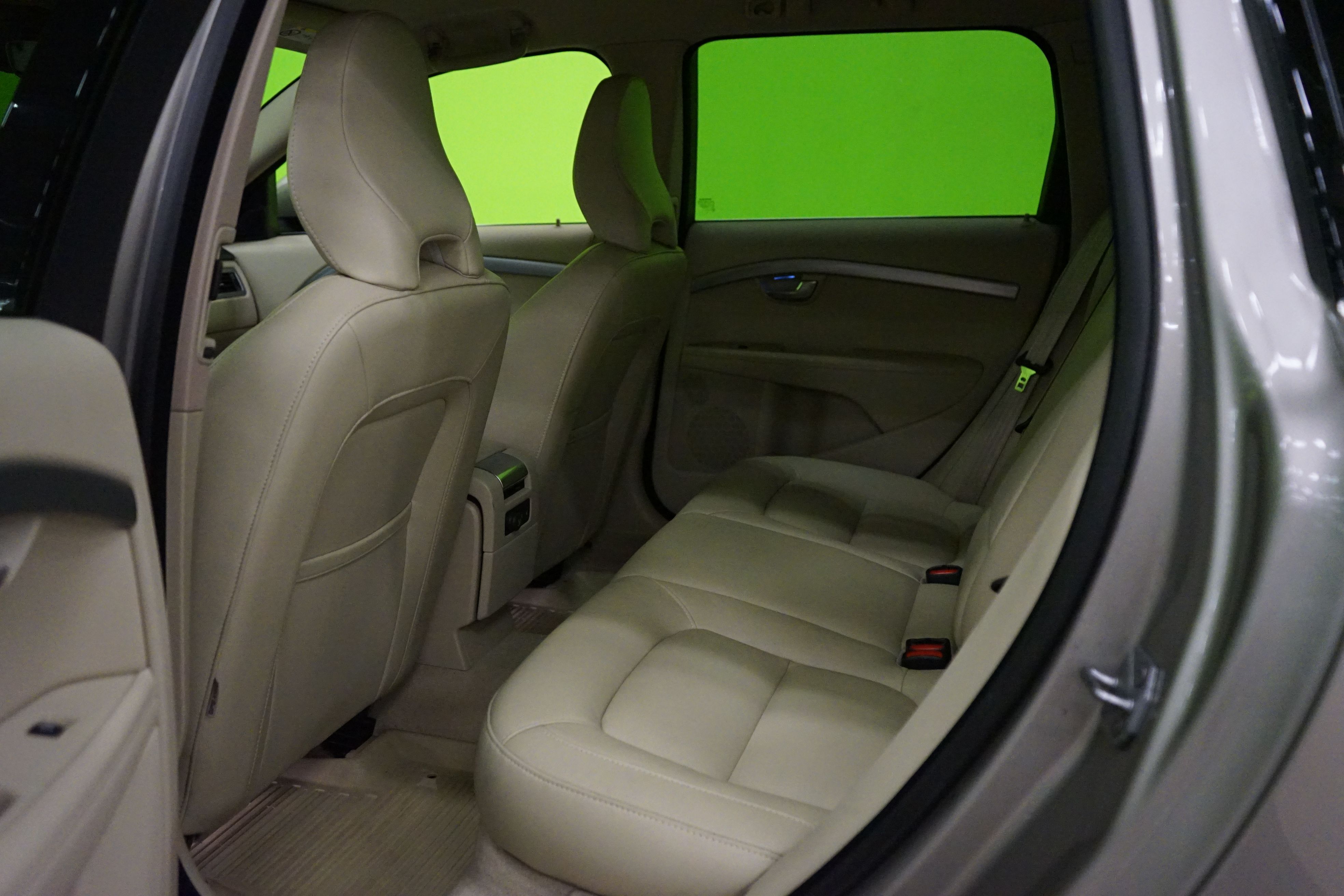 Volvo V70 2016
