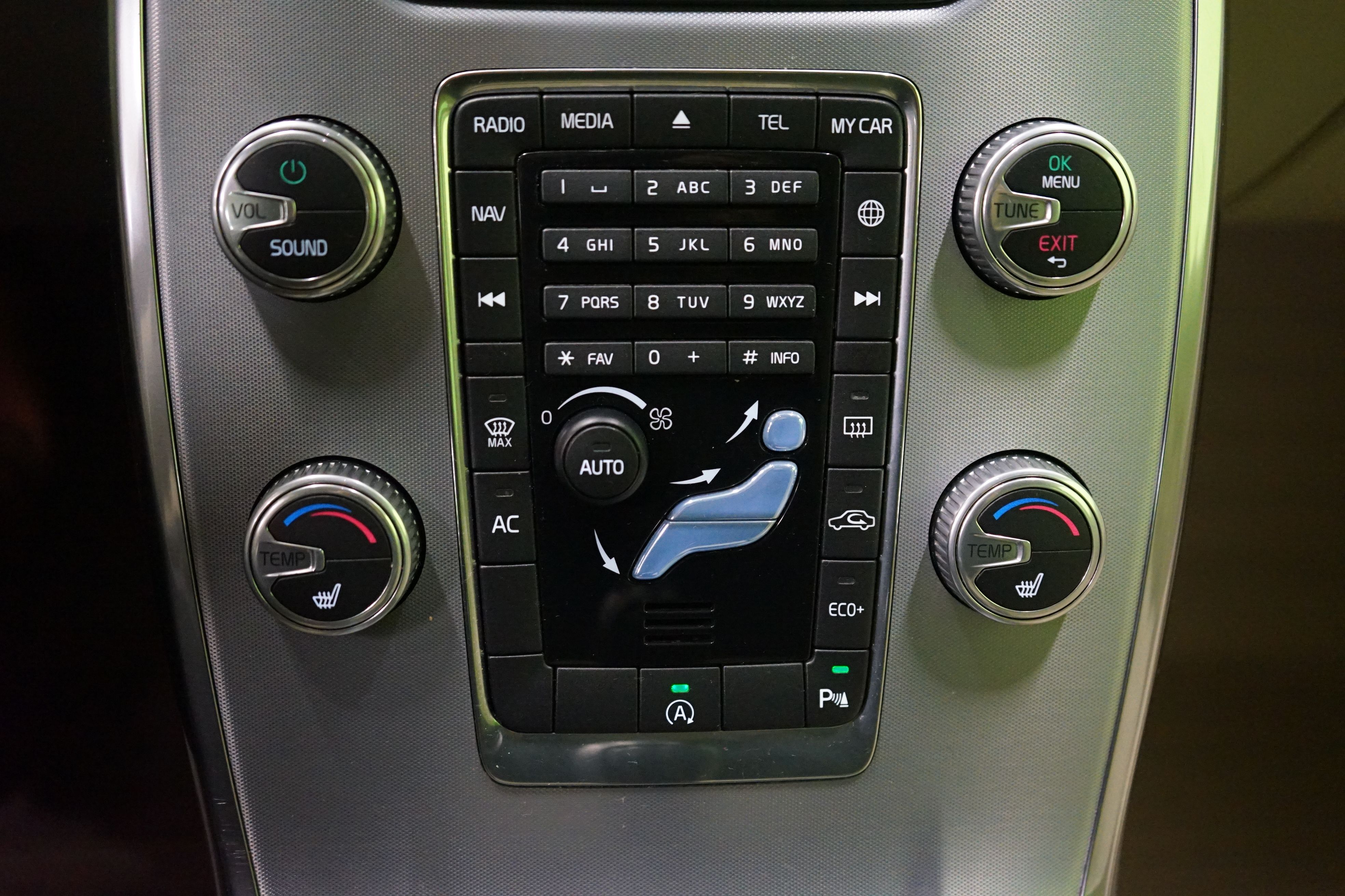 Volvo V70 2016