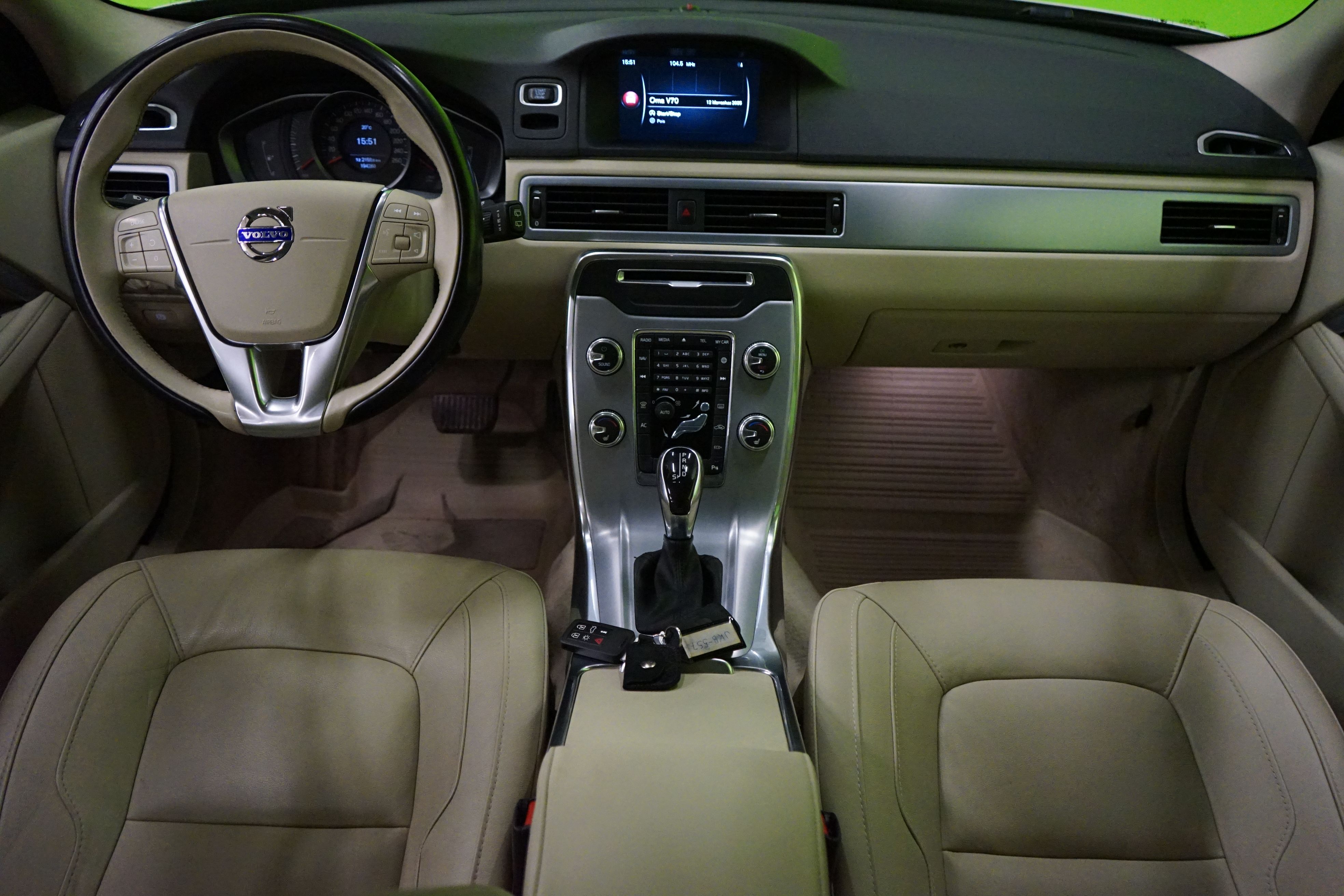 Volvo V70 2016