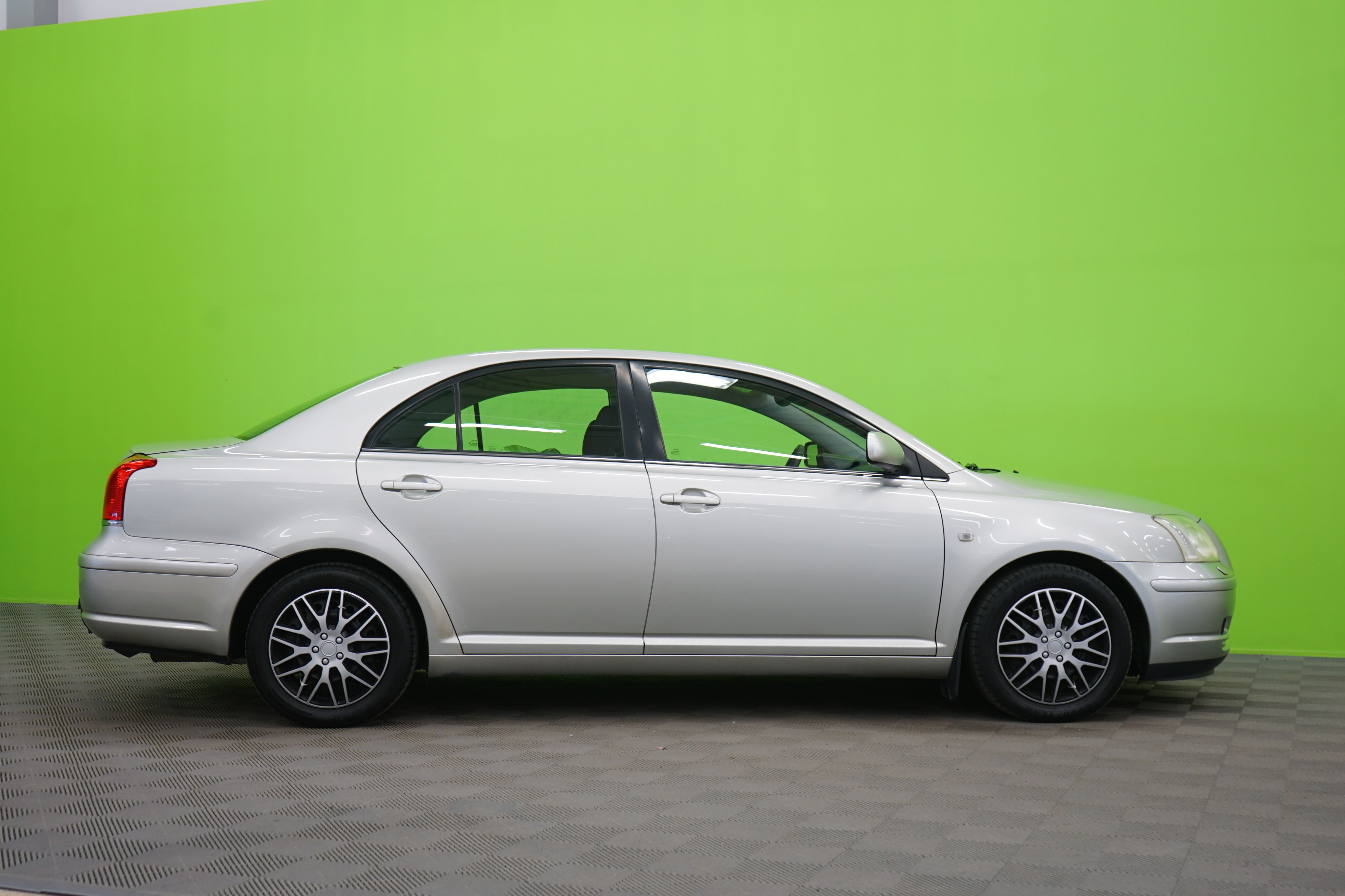 Toyota Avensis 2004