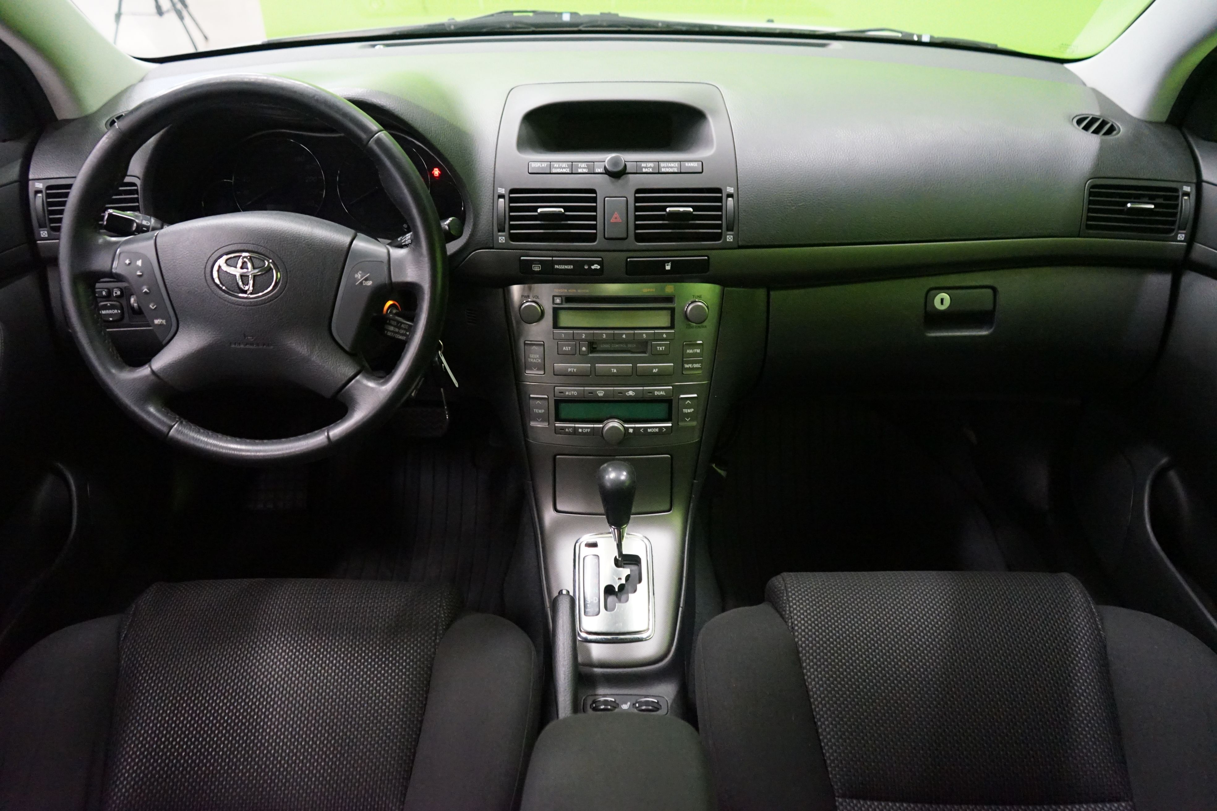 Toyota Avensis 2004