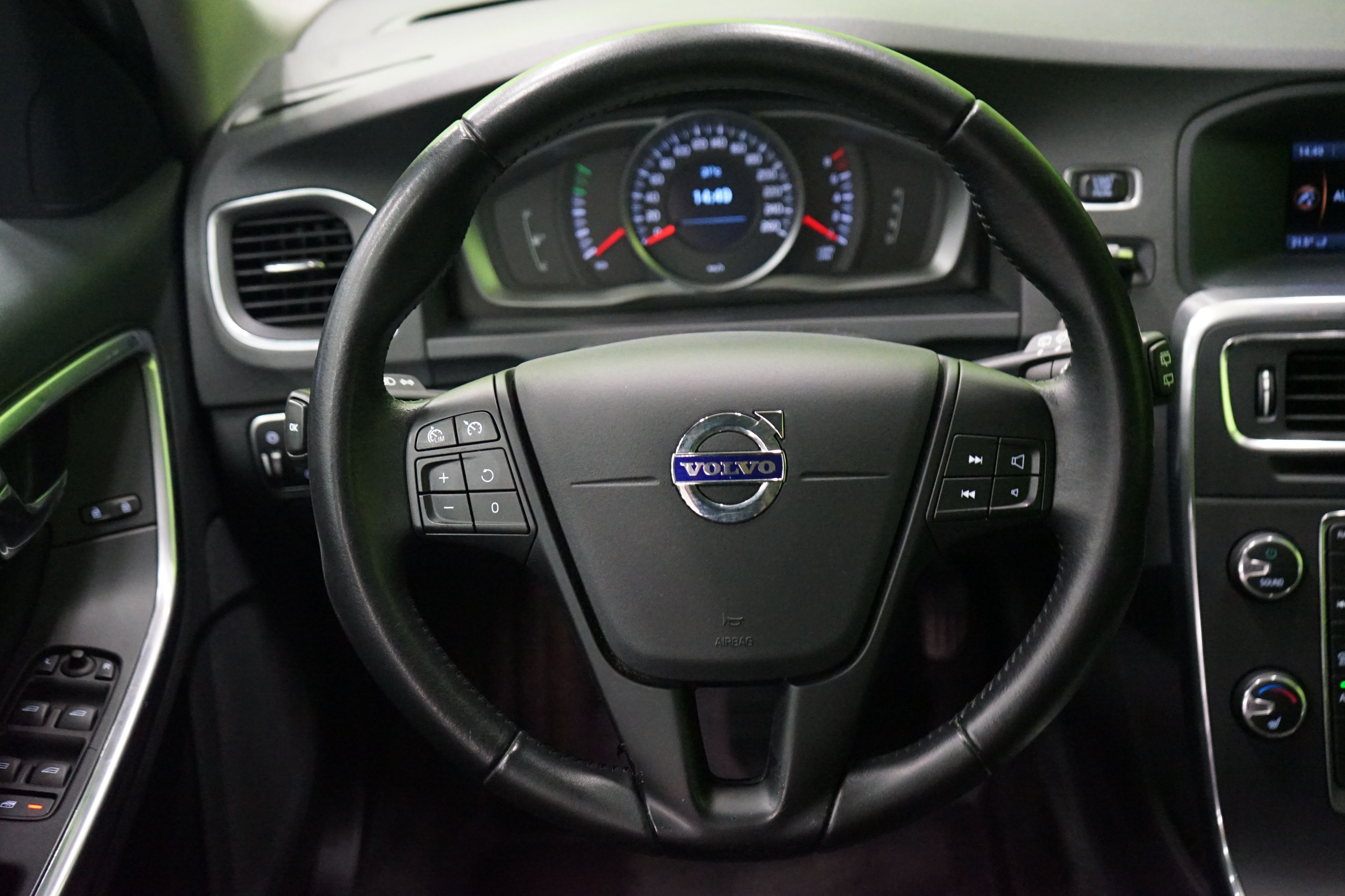 Volvo V60 2017