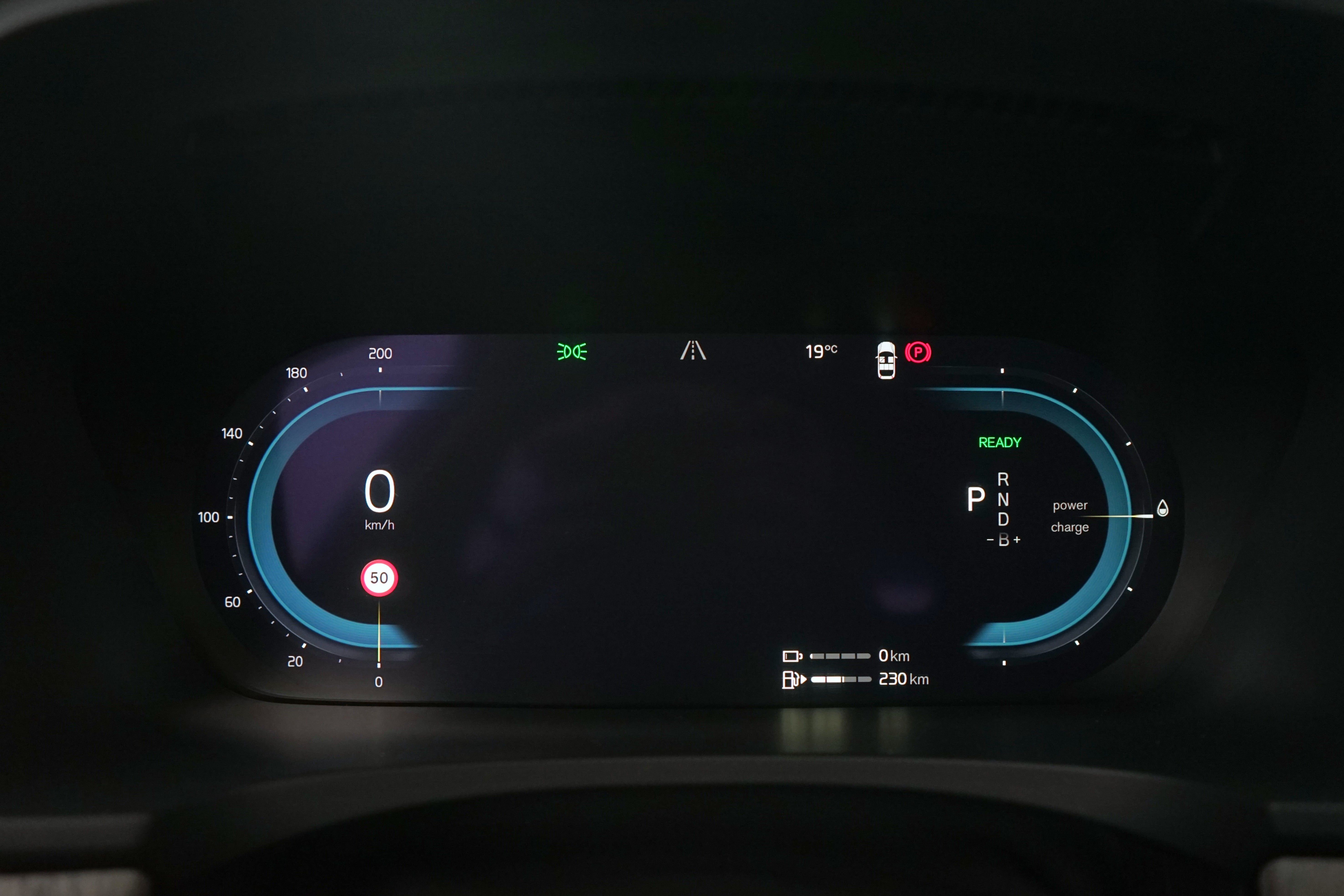 Volvo V90 2022