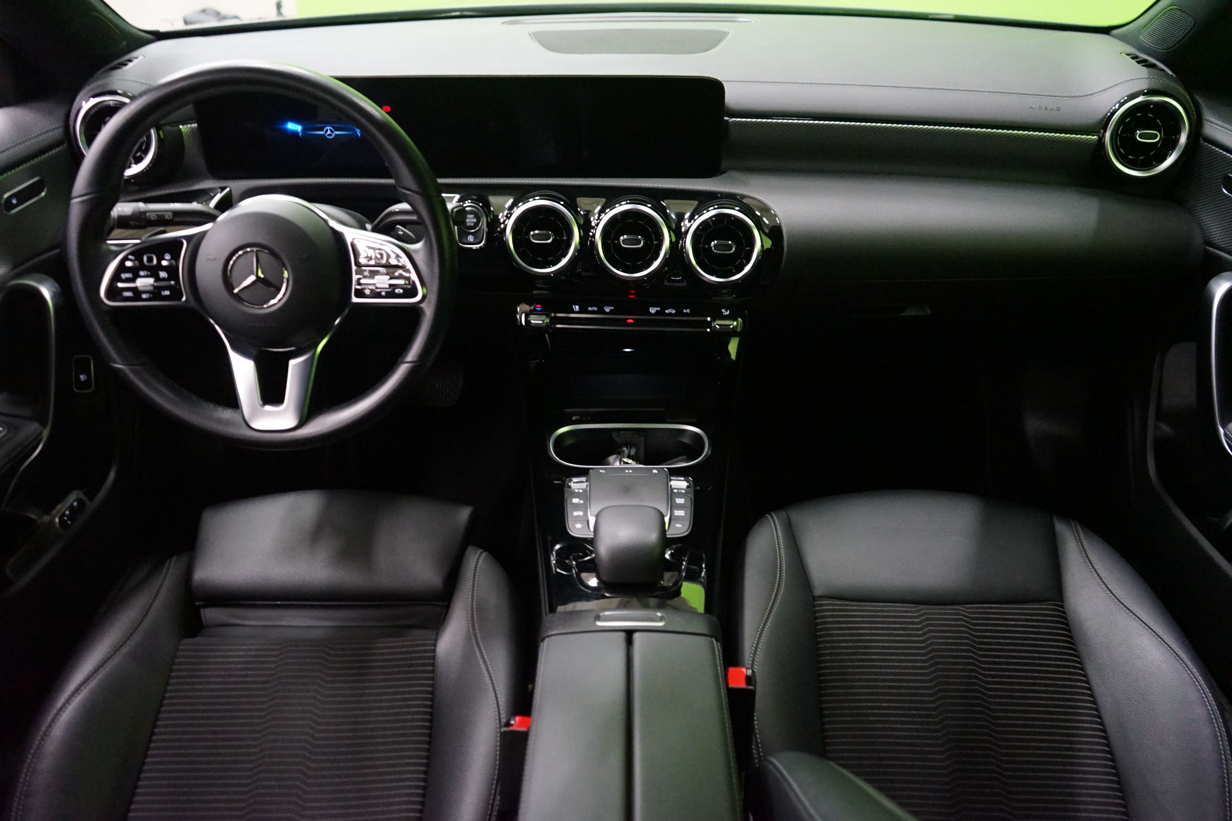 Mercedes-Benz CLA 2023