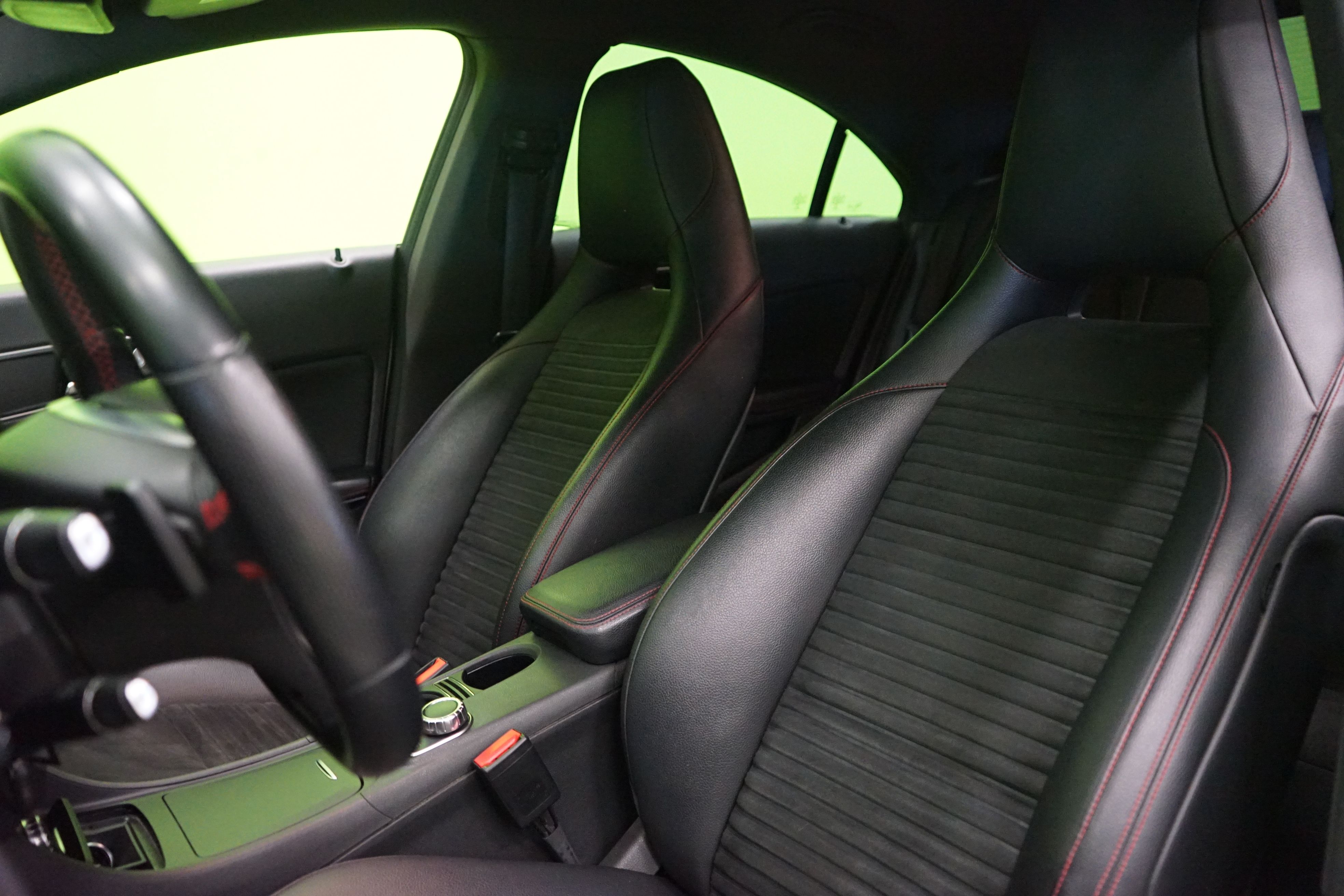 Mercedes-Benz CLA 2013