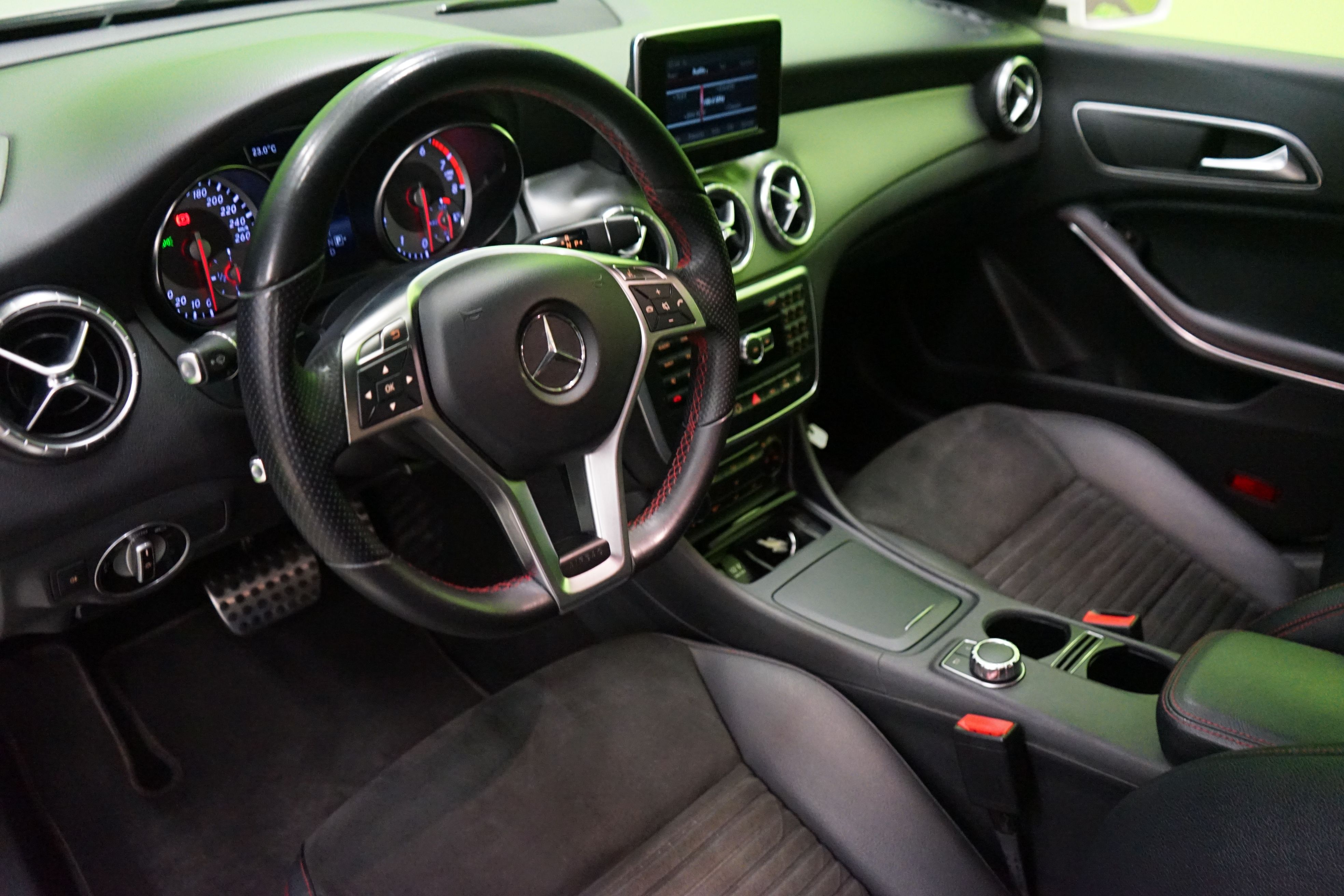 Mercedes-Benz CLA 2013