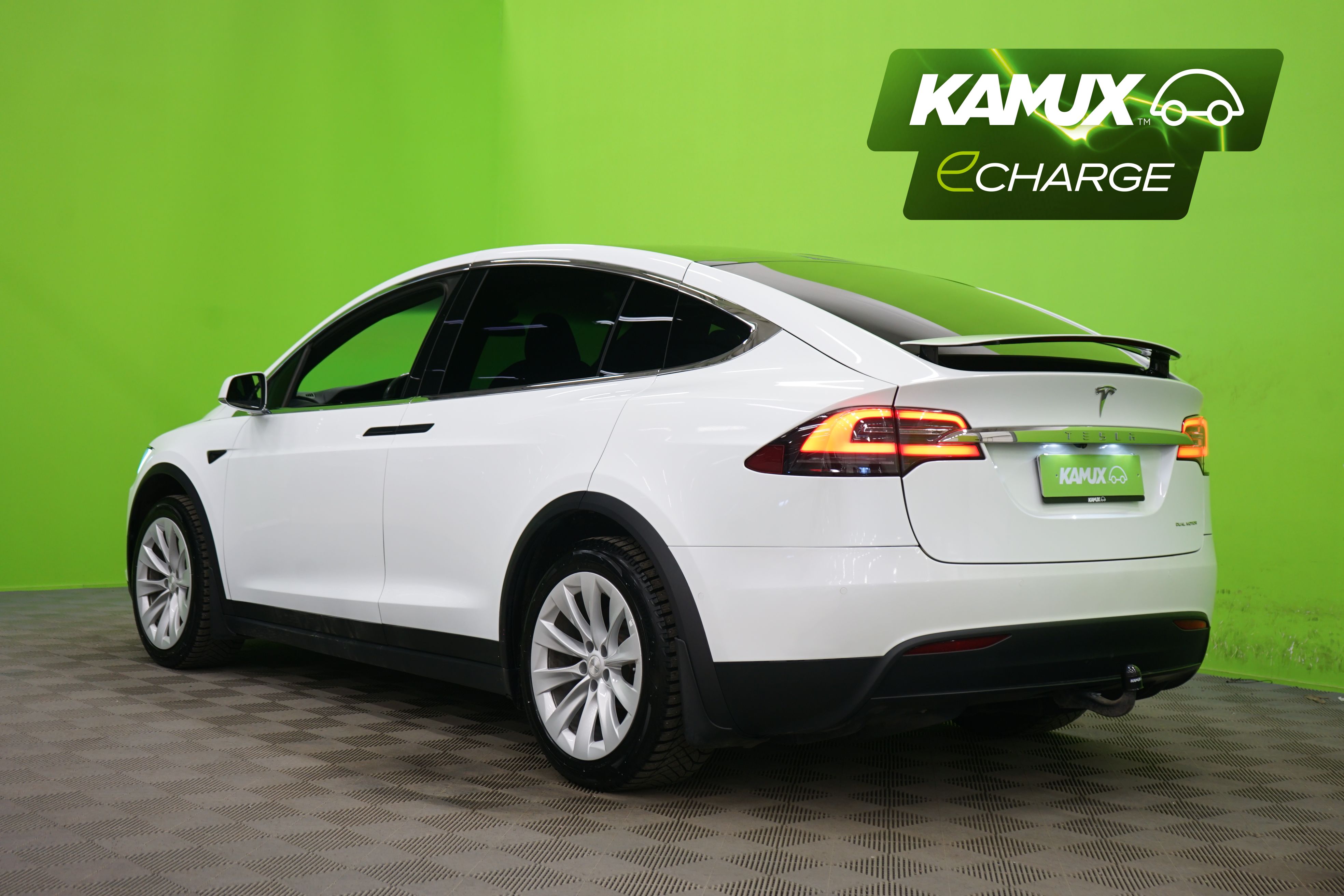 Tesla Model X 2020