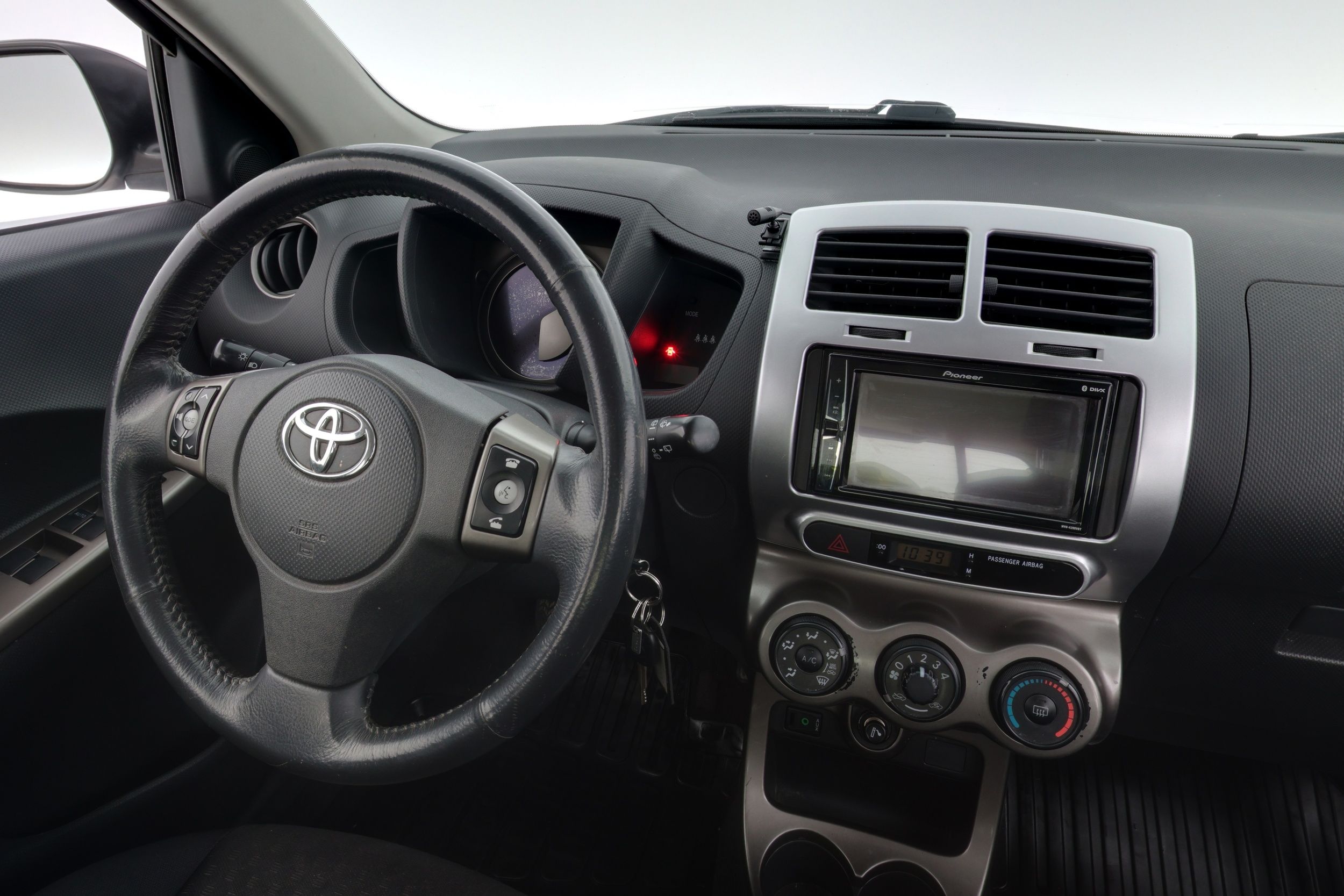 Toyota Urban Cruiser 2011