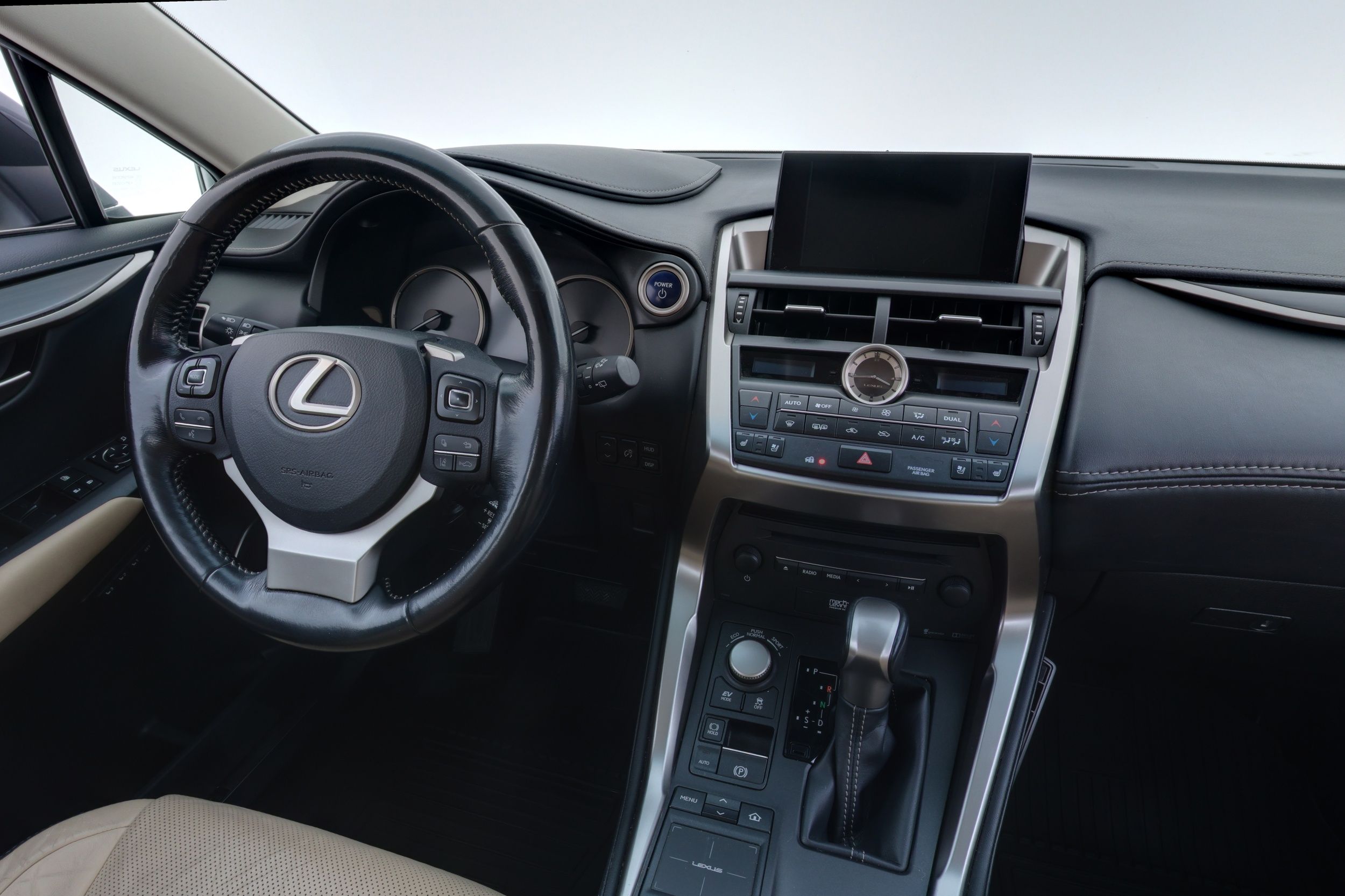 Lexus NX 2015